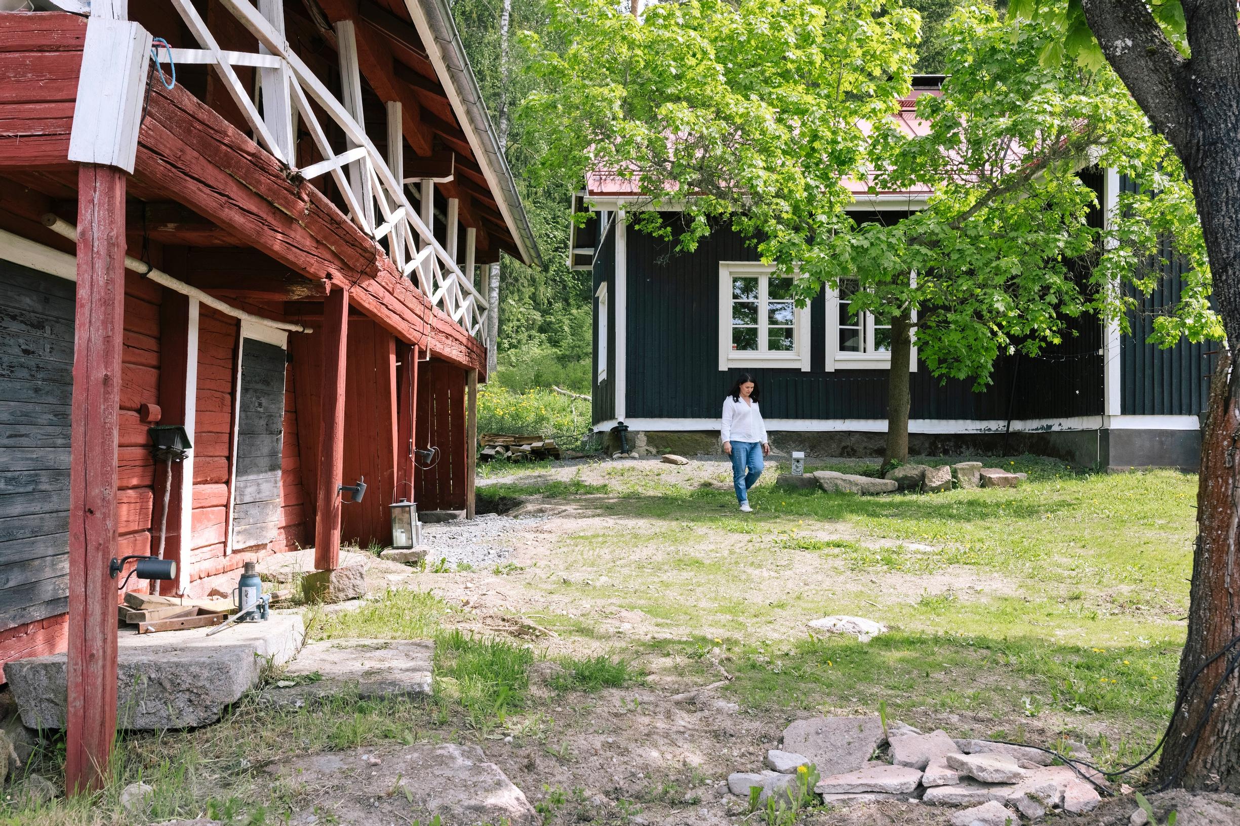 Vanha talo on elämäntapa, harrastus, työpaikka ja projekti – ikuisuusremonttia tekevät kertovat, miksi eivät haasteista huolimatta vaihtaisi uudempaan kotiin