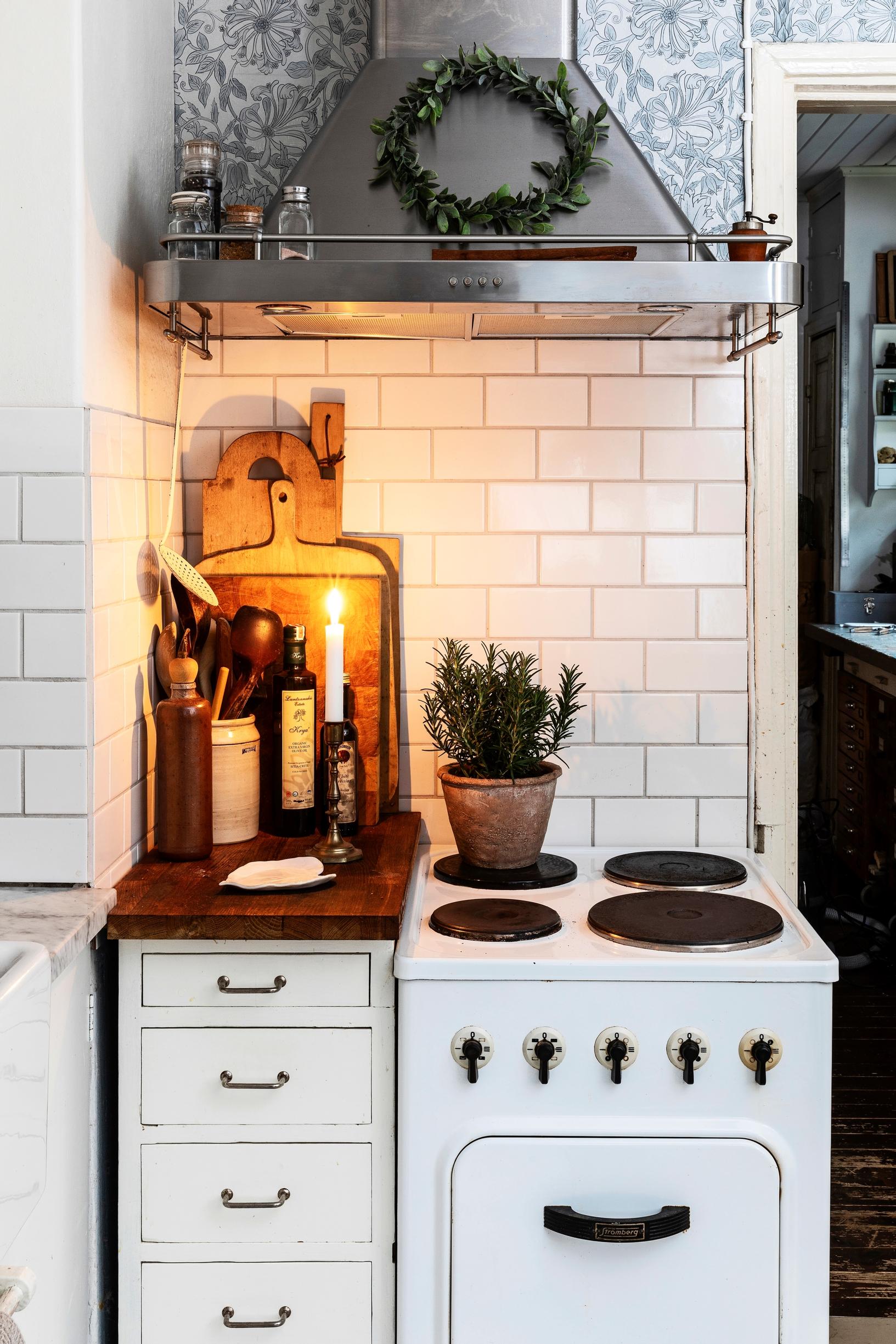 Strömbergin hella 1950-luvulta