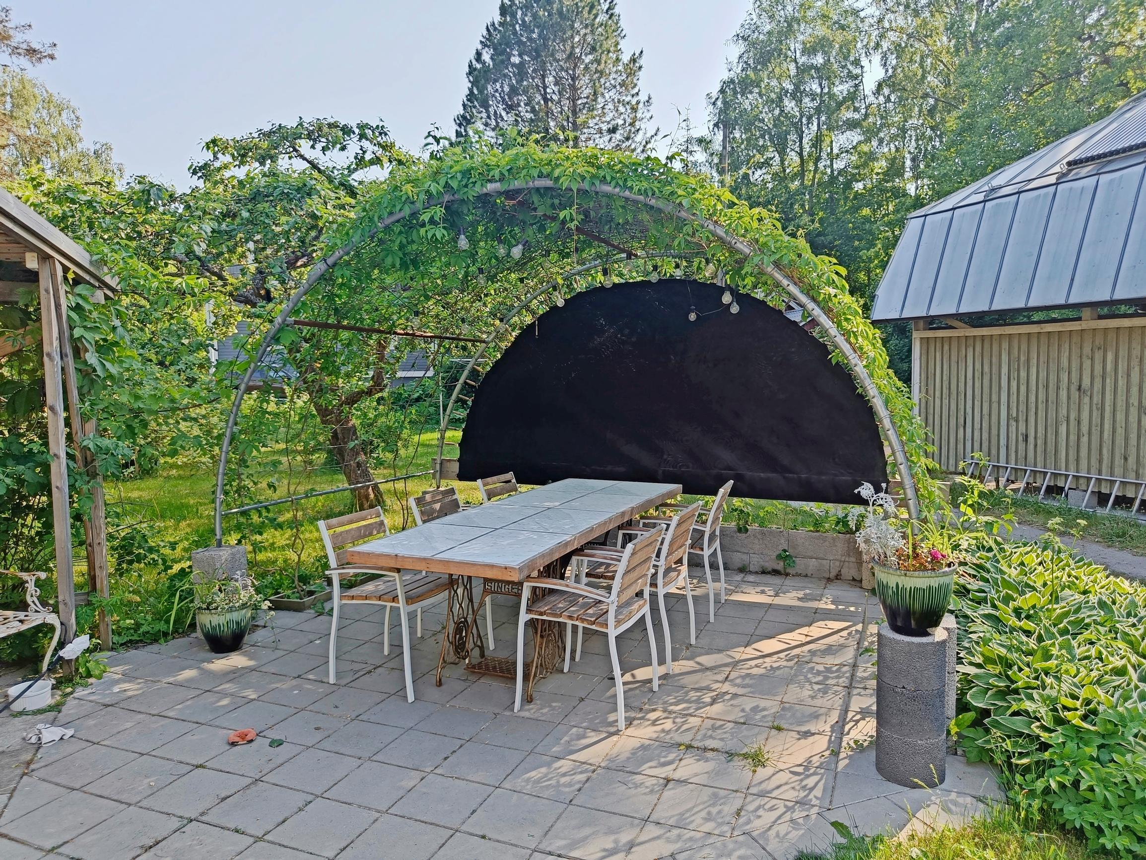 Pergola trampoliinista