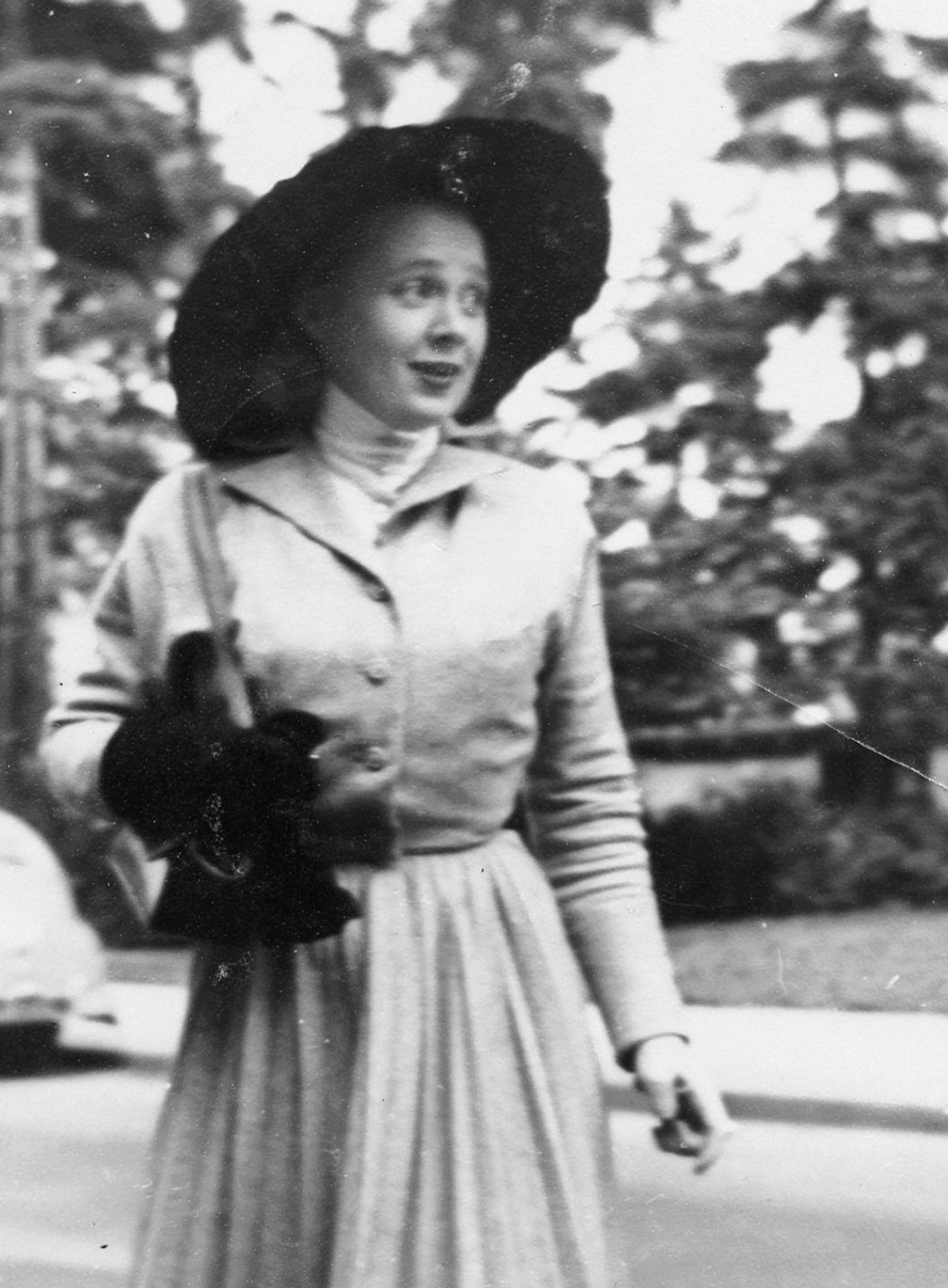 Raija Rauanheimo nuoruuskuvassa