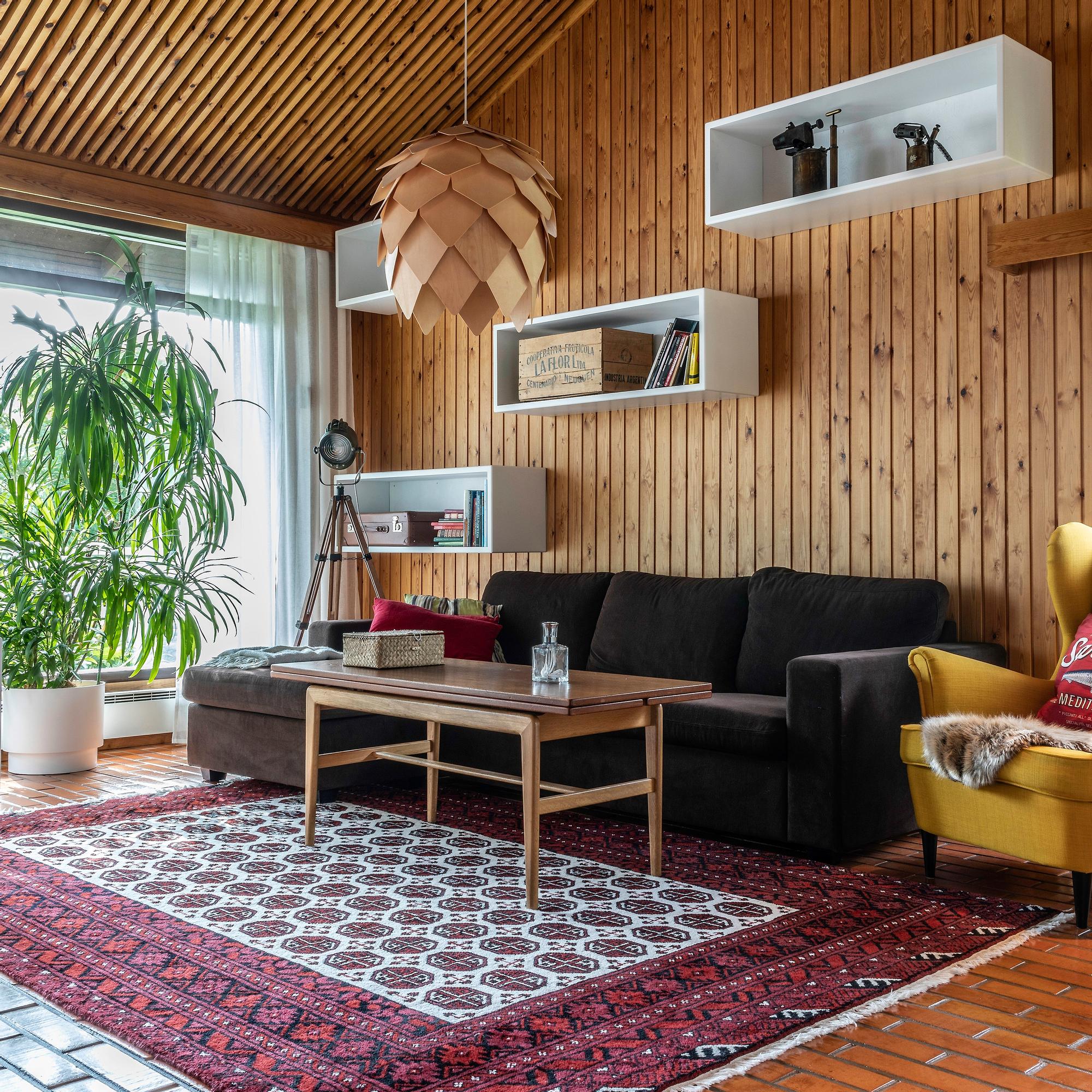70-luvun arkkitehtuuri ja kodit ovat nousseet uuteen suosioon – toimivat tilaratkaisut, minimalistisuus ja maanläheiset materiaalit houkuttelevat nyt ostajia