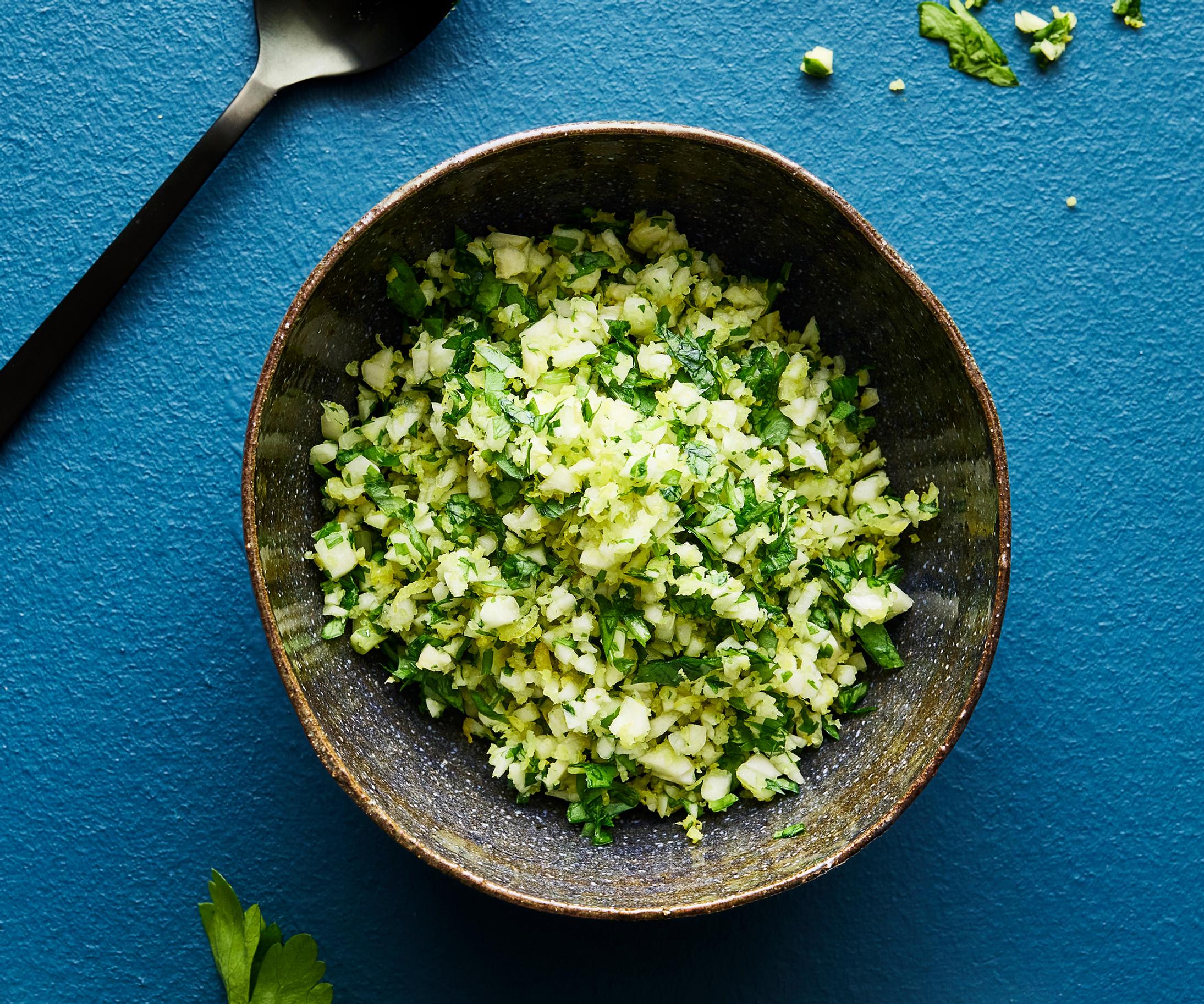 Gremolata – raikas italialainen mausteseos valmistuu vain kolmesta raaka-aineesta
