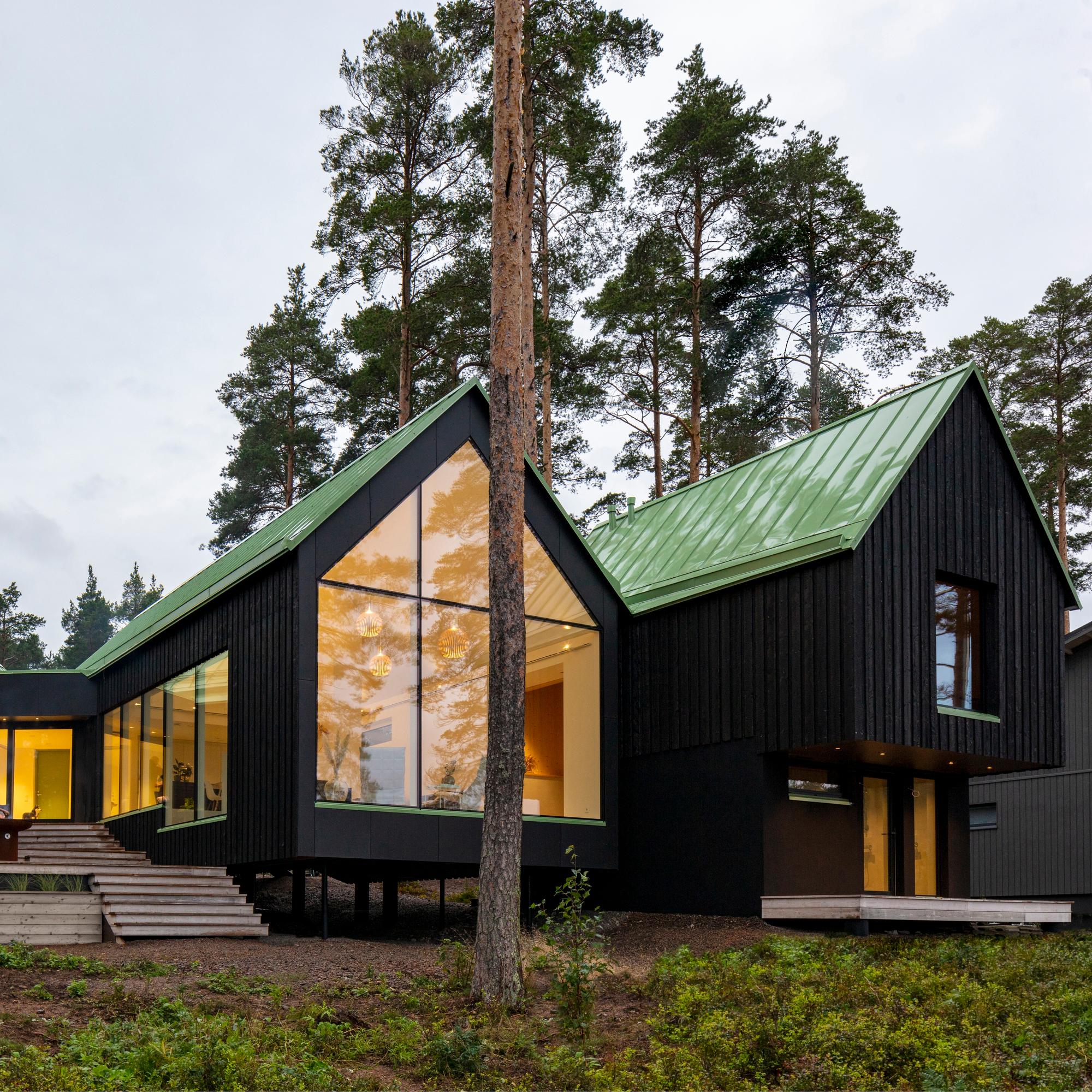 Millaisesta talosta suomalainen haaveilee nyt? ”Nuoret haluavat takaisin luontoon ja rakentajan unelmamateriaali on CLT”