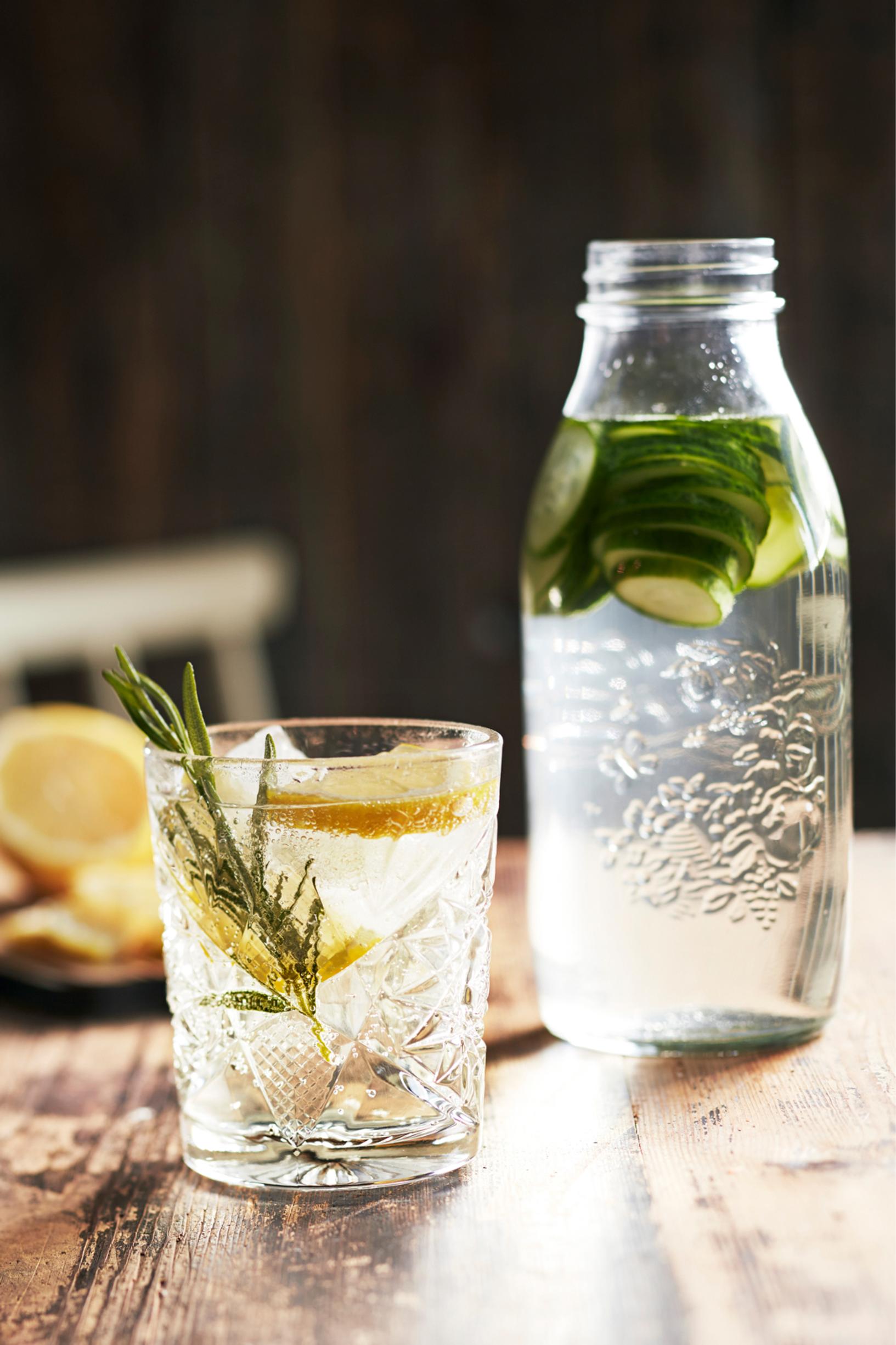 Avomaankurkulla maustettu vodka