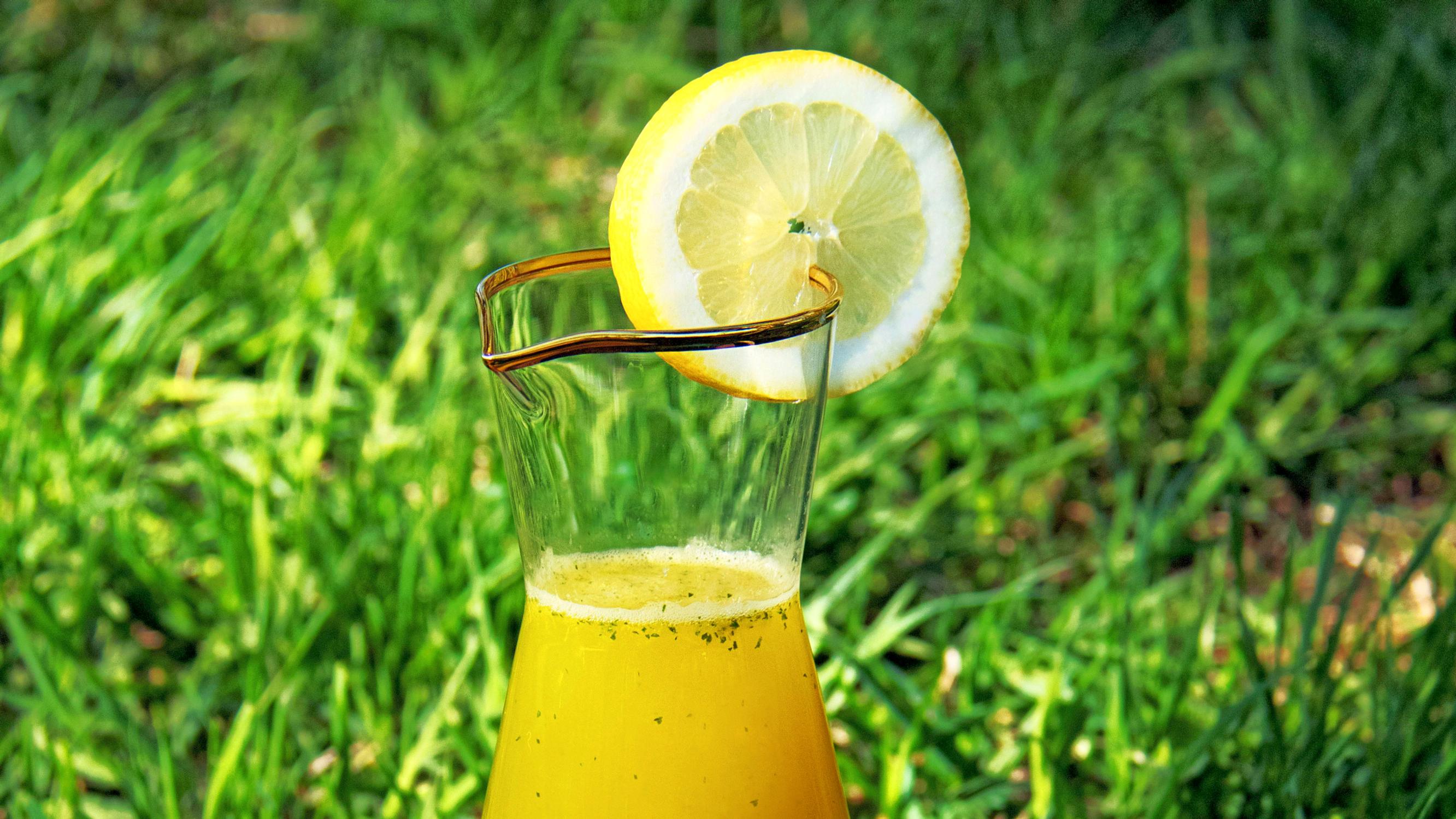 Sitruksinen ananasmocktail – pirteä juoma iloisiin kesäpäiviin