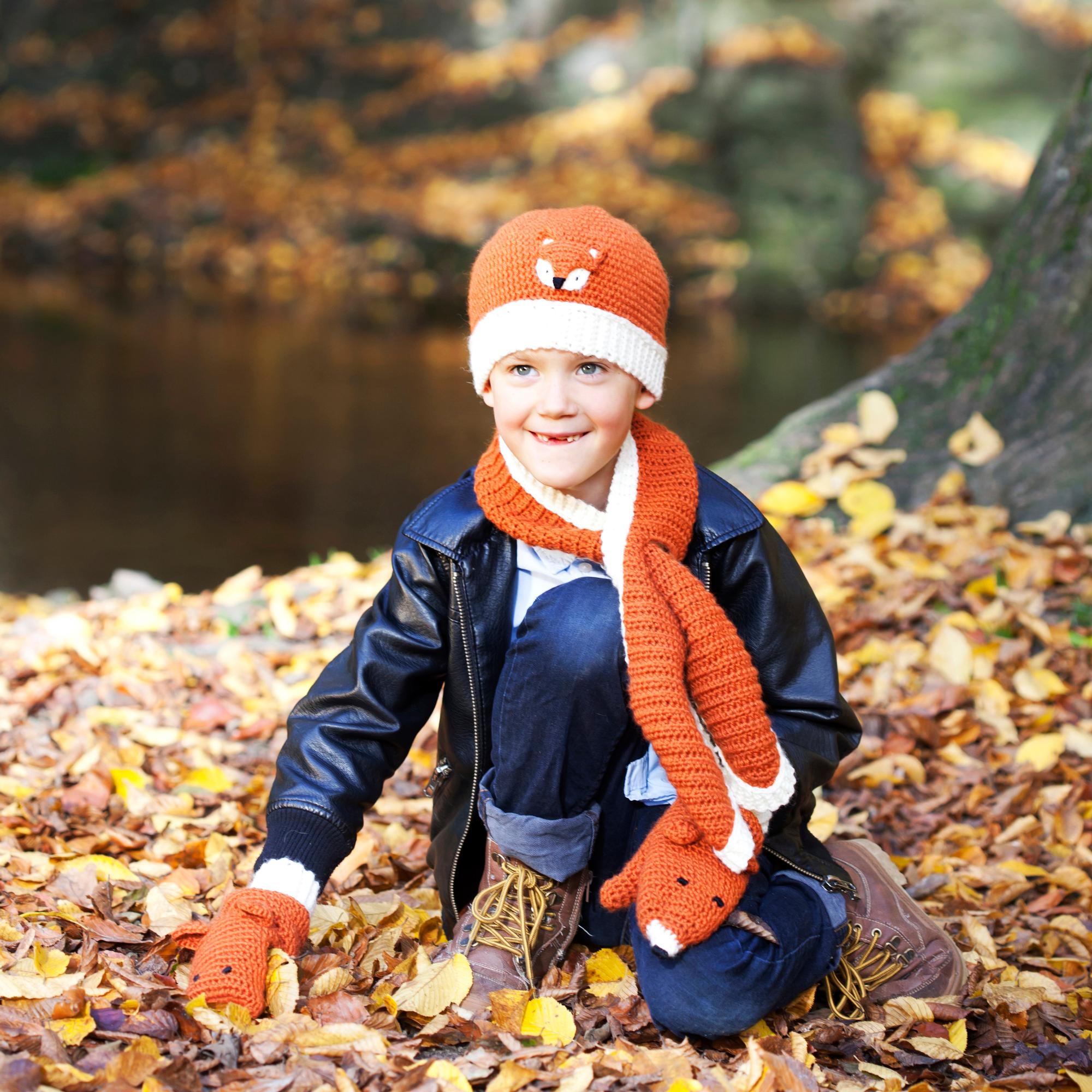 Kappas, Kettu Repolainen! Virkkaa lapselle hauskat kettulapaset sekä settiin sopivat pipo ja kaulahuivi