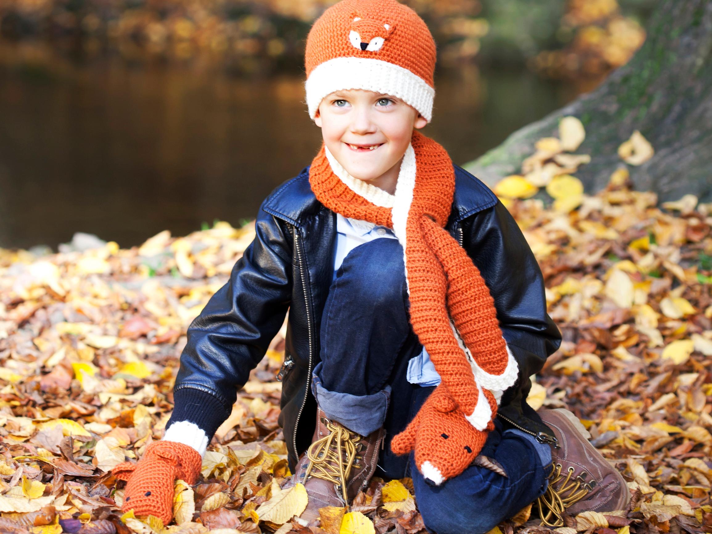 Kappas, Kettu Repolainen! Virkkaa lapselle hauskat kettulapaset sekä settiin sopivat pipo ja kaulahuivi