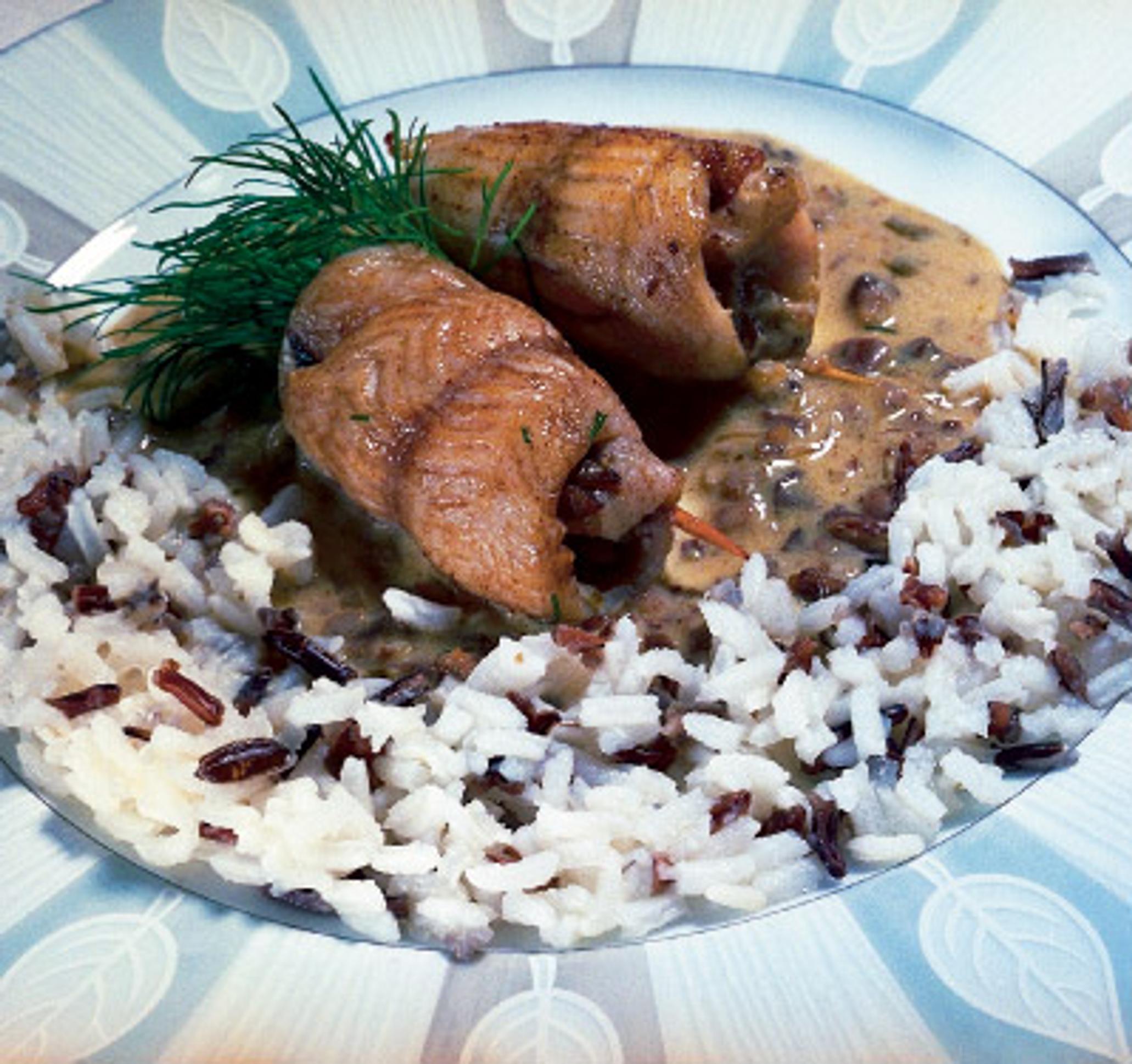 Sienillä täytetyt ahvenrullat