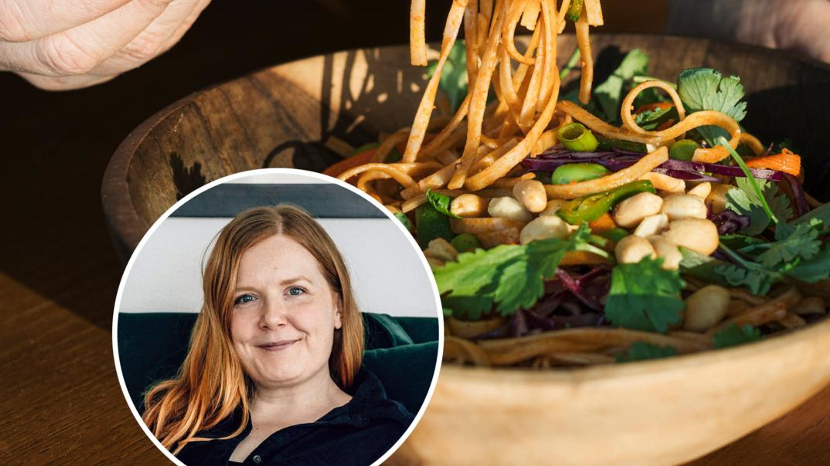Chocochili-bloggaaja Elina Innasen gochujang-nuudelisalaatti on ”loistava jääkaapintyhjennysruoka”
