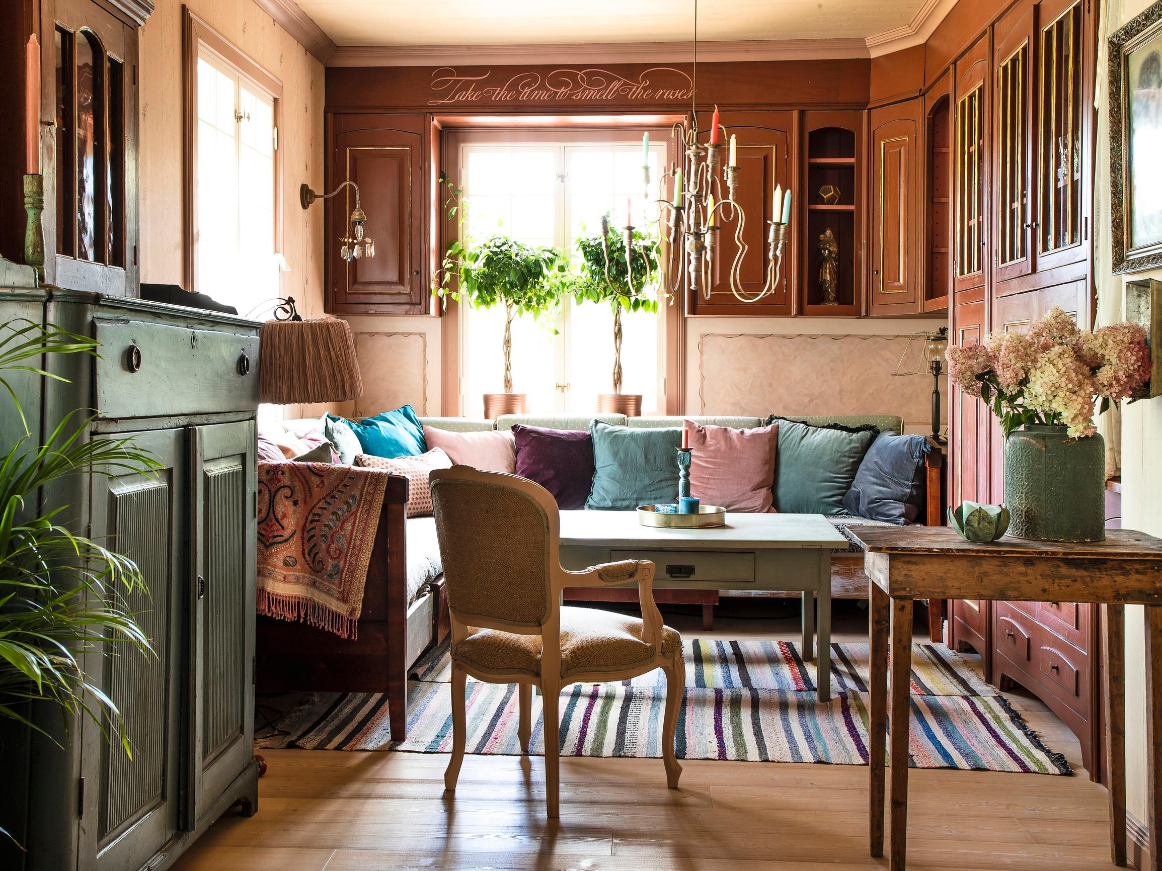 Marian ja Jocken punamultatalo nousi sukutilan maille – ”Meillä on valkoista vain keittiössä ja kylpyhuoneessa”