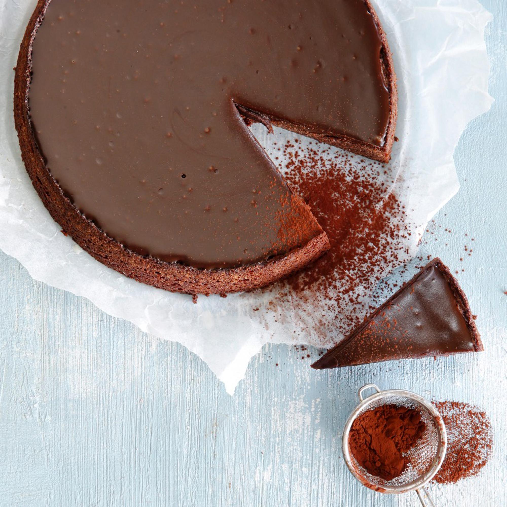 Suussasulava suklaafudgekakku