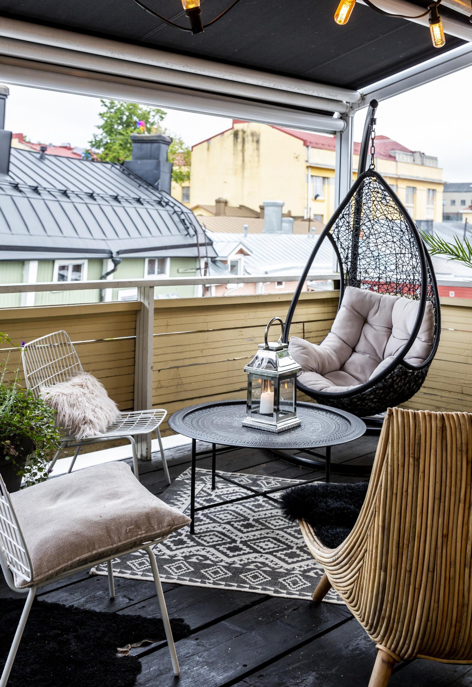 Porvoon ullakkoasunnon parveke