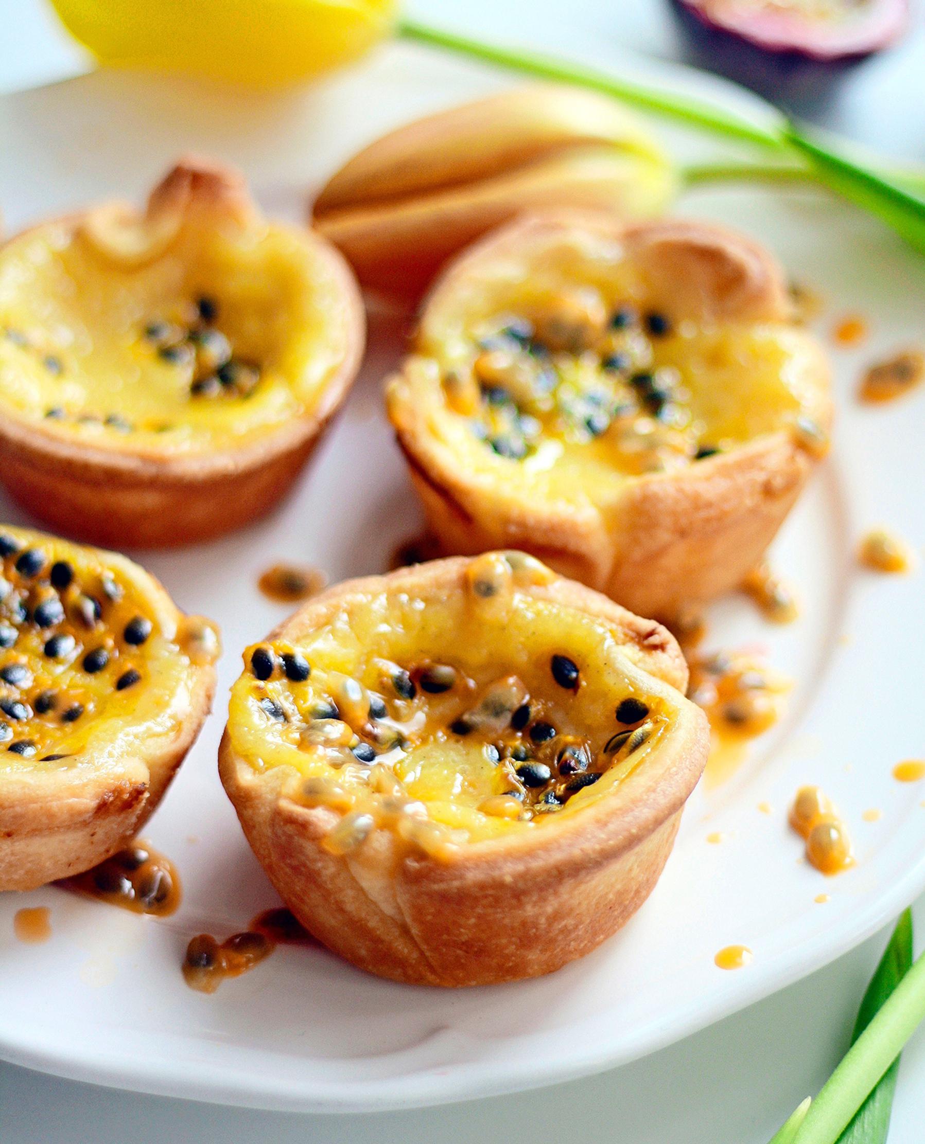Passionhedelmä-vanukasleivokset – portugalilaisten Pastéis de Belém -leivosten inspiroima resepti
