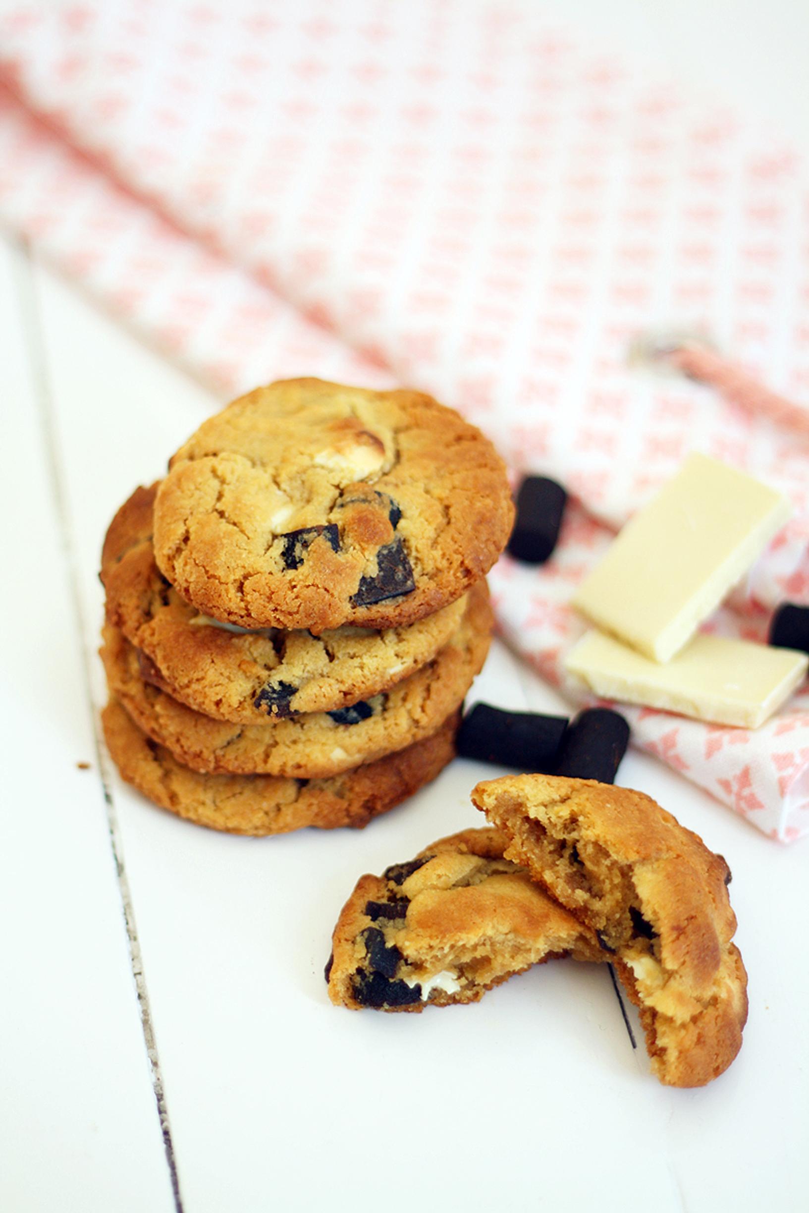 Laku-valkosuklaacookies