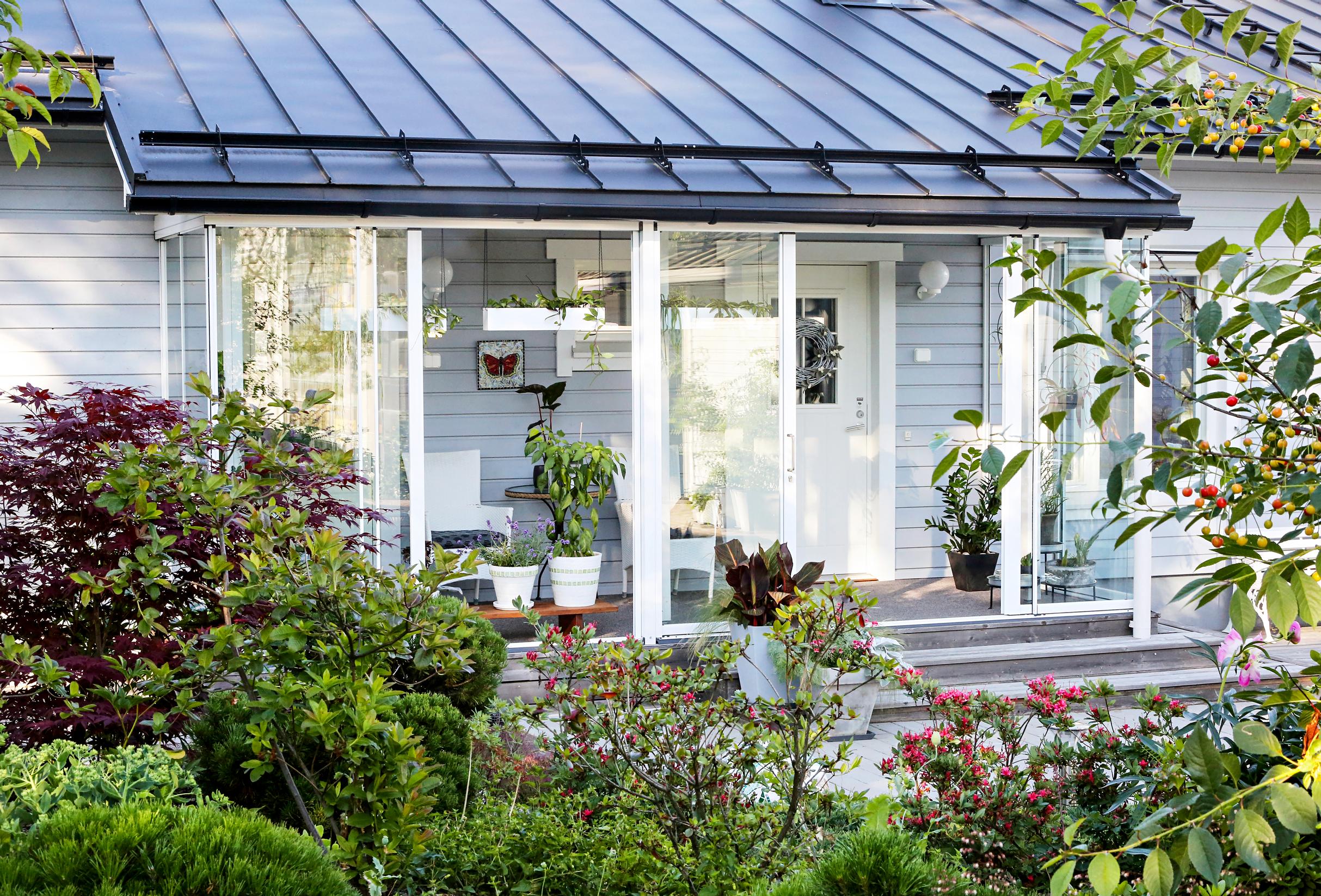 Talon lasitettu kuisti