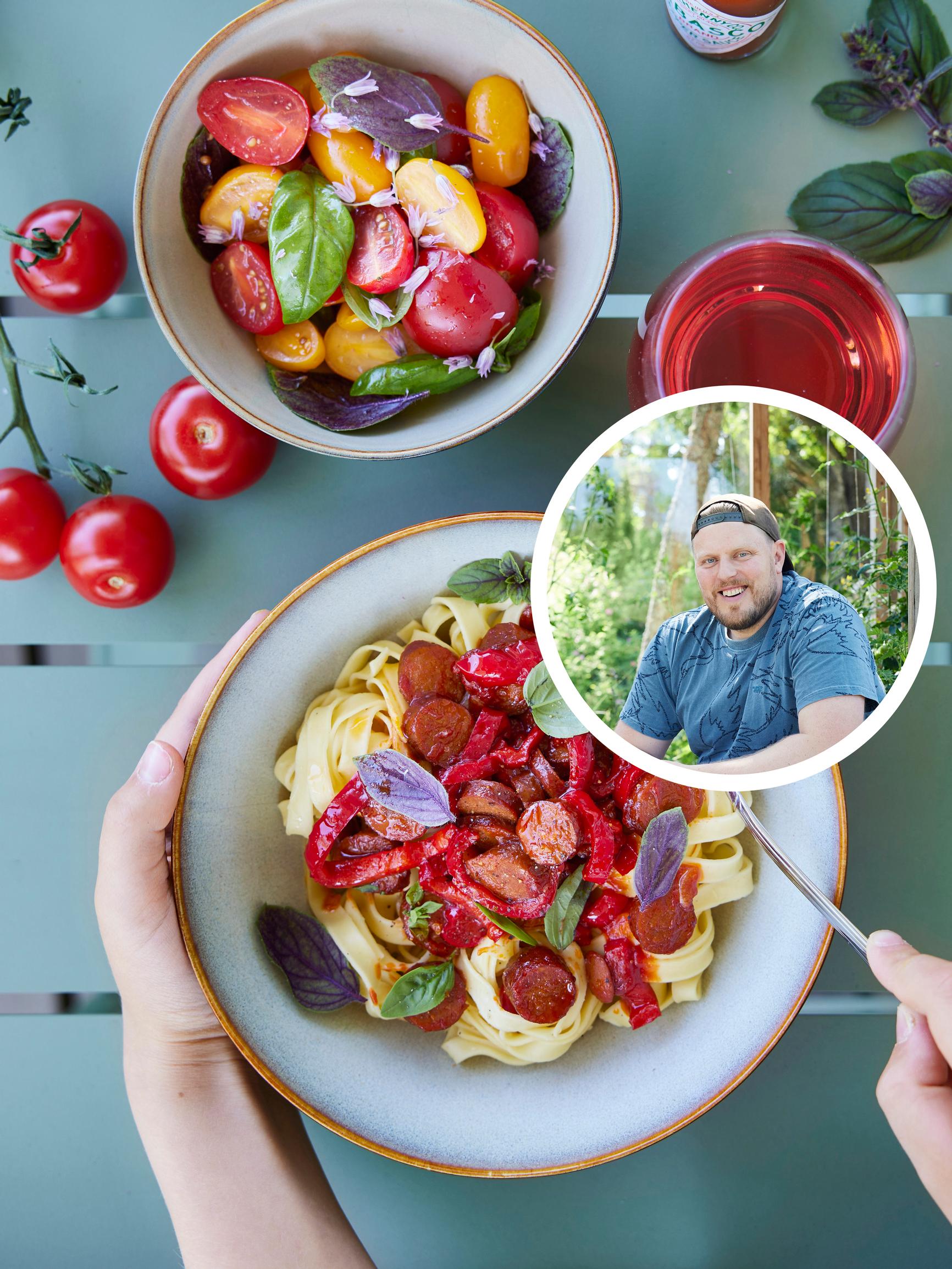 Punainen chorizopasta on Satokausikalenterin Samuli Karjulan arkibravuuri – "Makea suippopaprika on suosikkini"