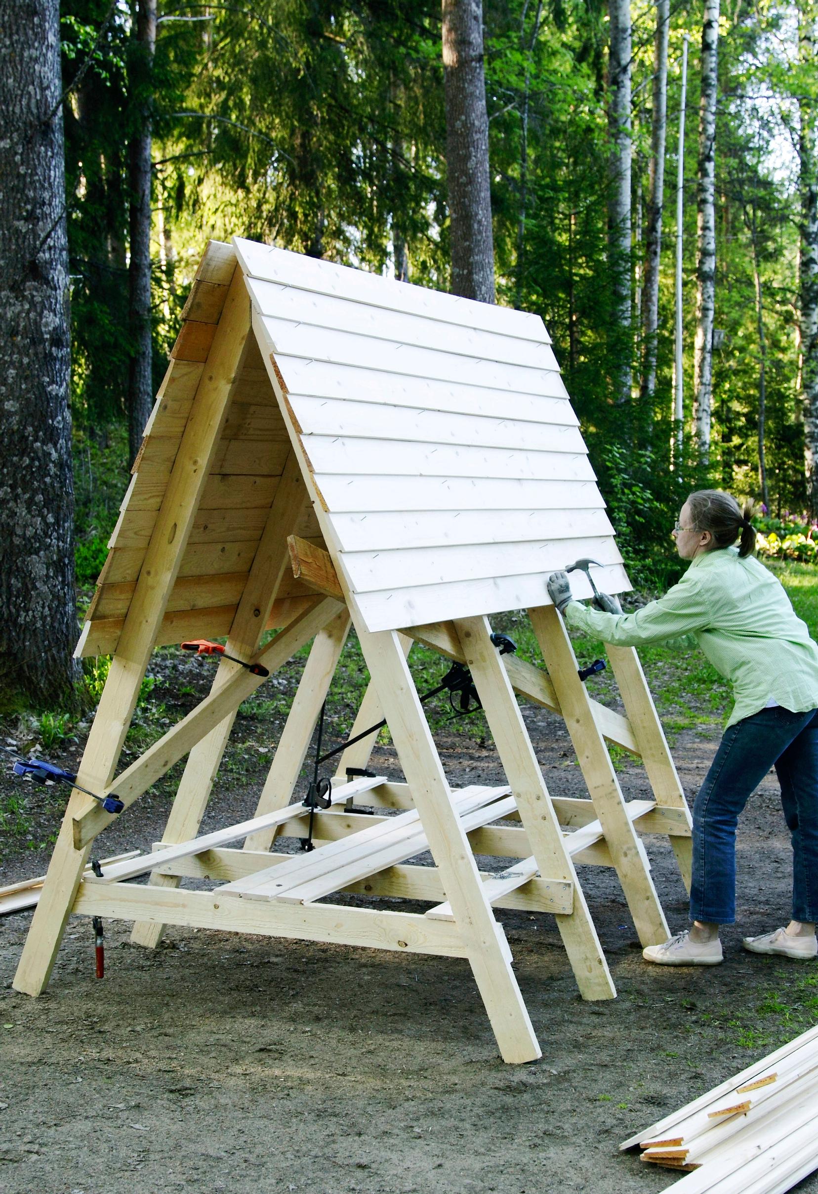 Päivätorkkumajan ulkoverhous