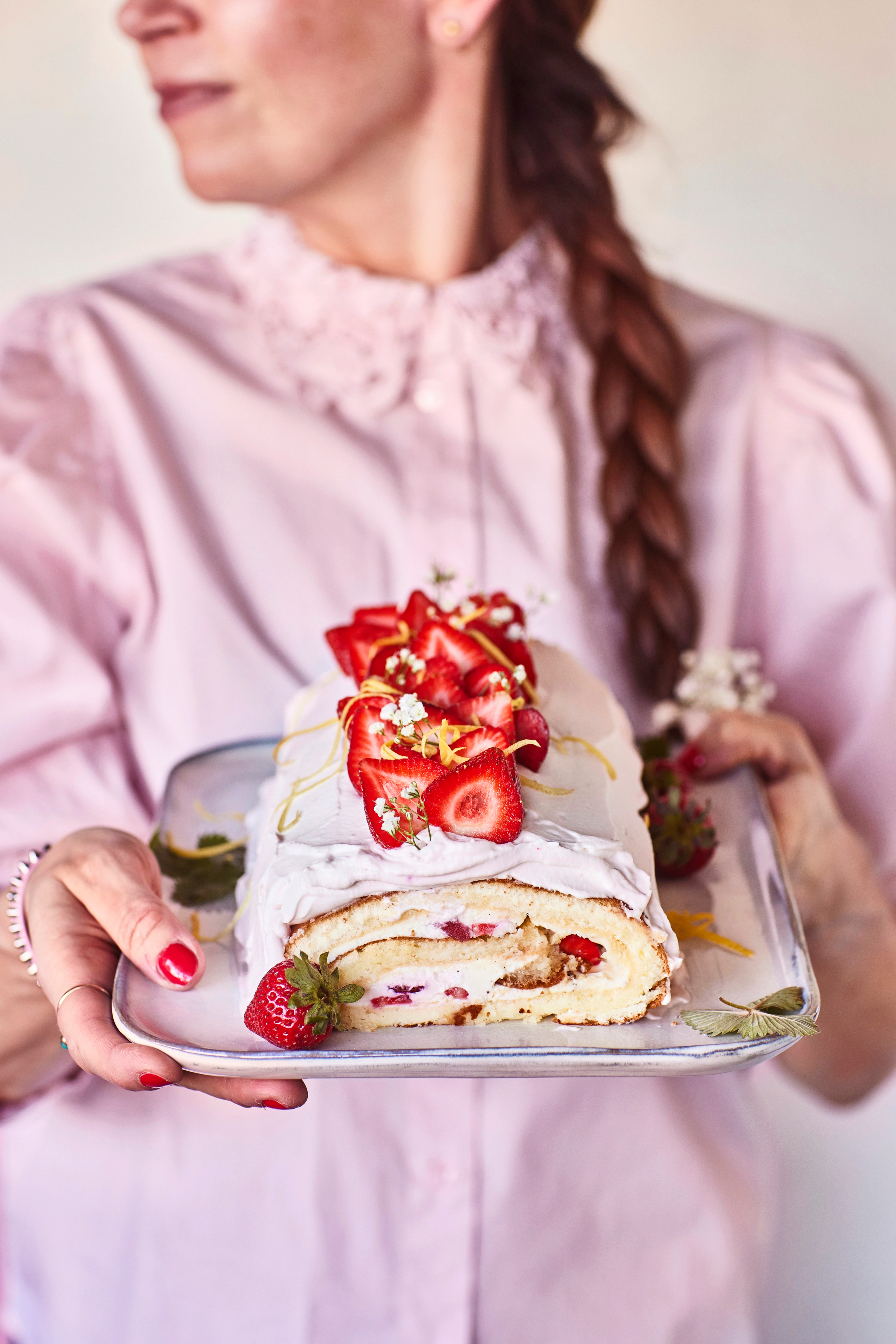 Sitruunainen mansikkakääretorttu – resepti! | Meillä kotona