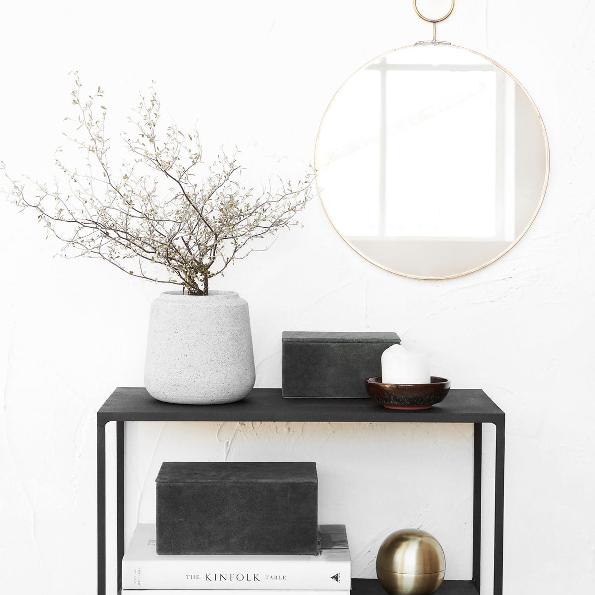 Uutta ilmettä eteiseen – poimimme tuotteet, joilla teet tilasta entistäkin ihanamman (ja toimivamman!)