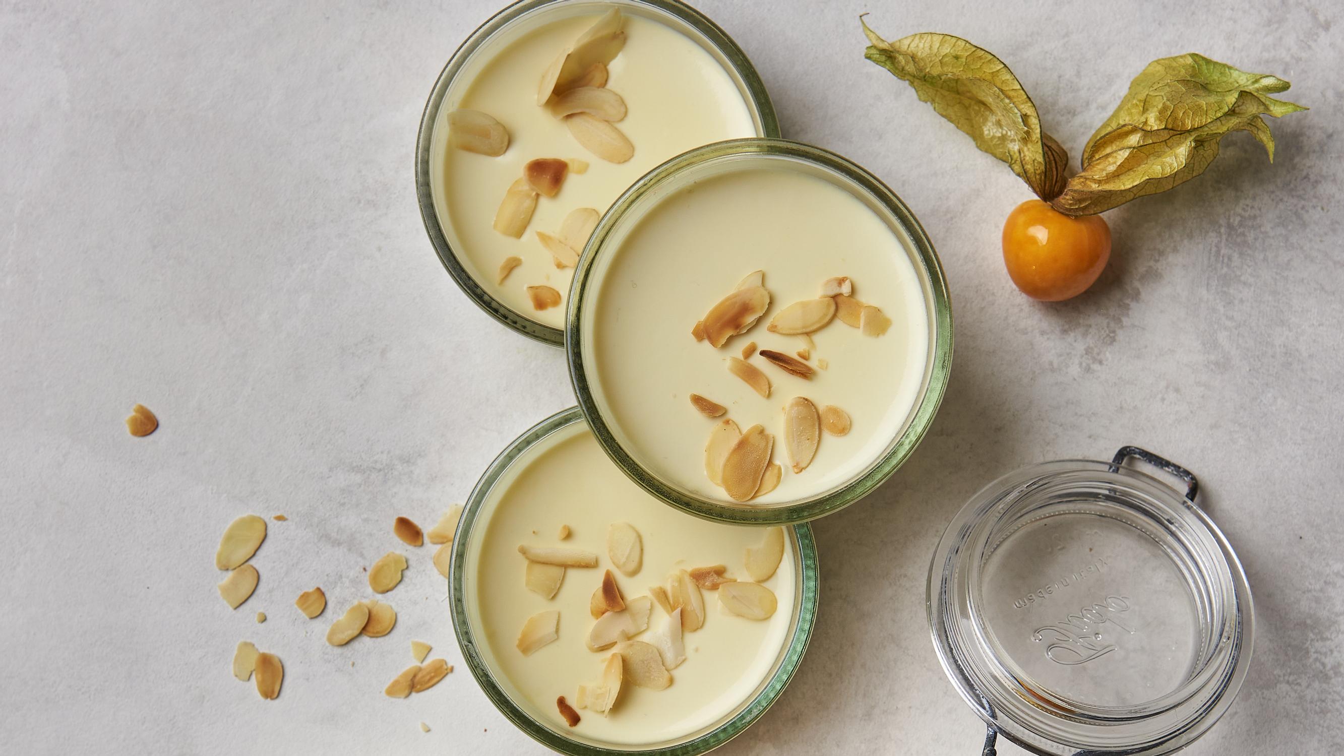 Hans Välimäen mantelipannacotta viettelee – ”Yksi maailman helpoimmista ja herkullisimmista jälkiruoista”