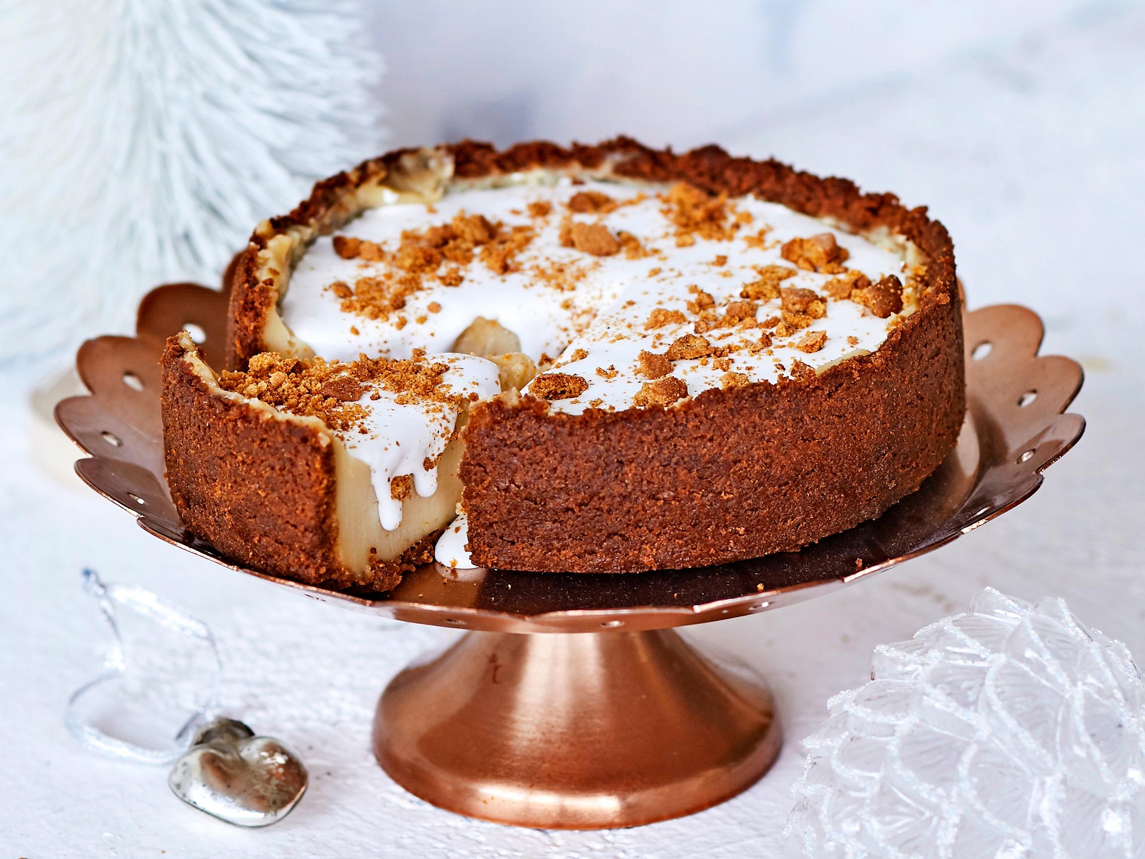 Vegaaninen piparijuustokakku – mausteisen piparkakun ja pirskahtelevan appelsiinin makupari hurmaa juhlapöydässä