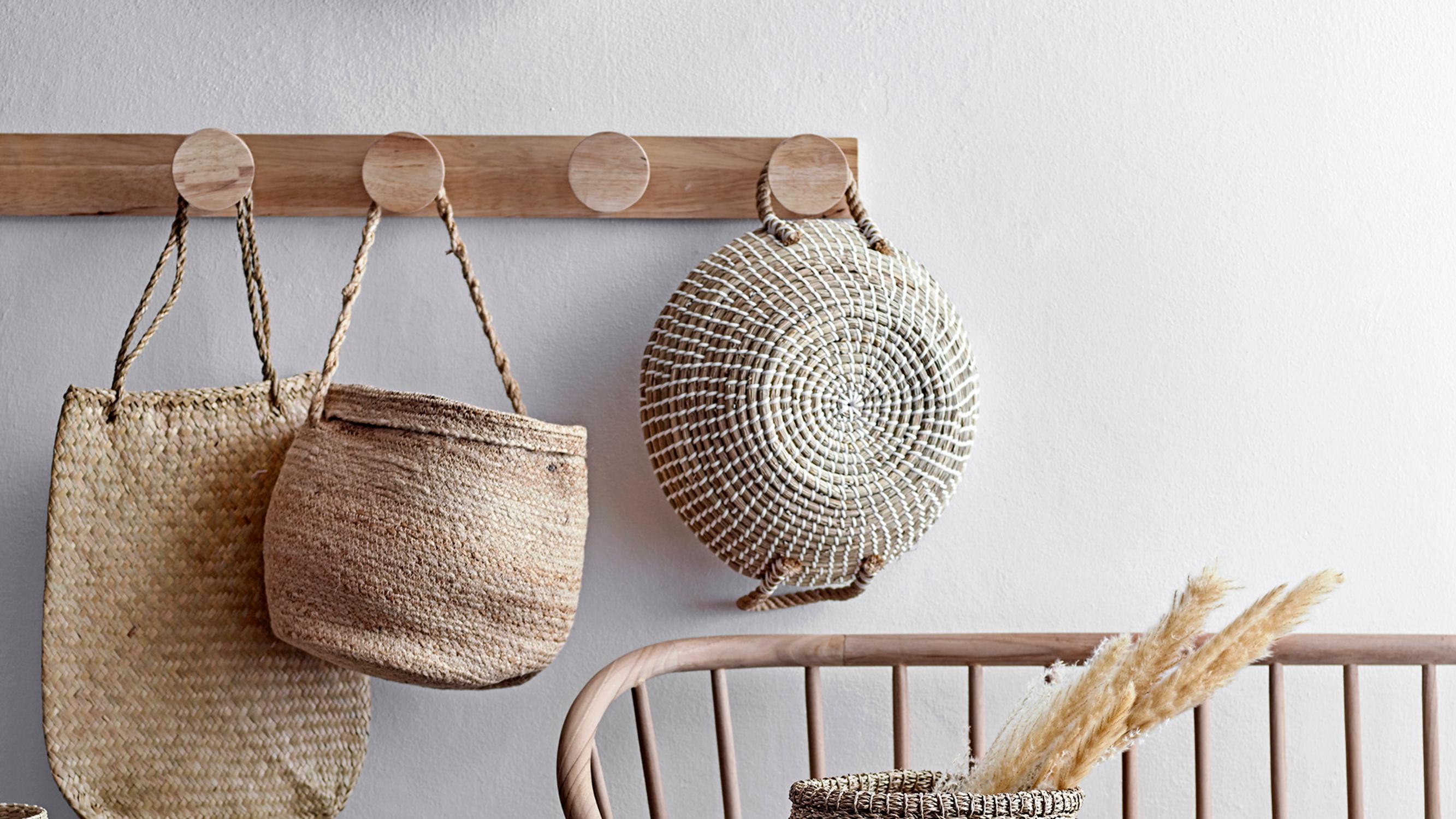 Kaipaatko lisää säilytystilaa? Näillä näppärillä ratkaisuilla taiot sitä yllättäviinkin paikkoihin – katso 7 poimintaa & osta tuotteet jutusta