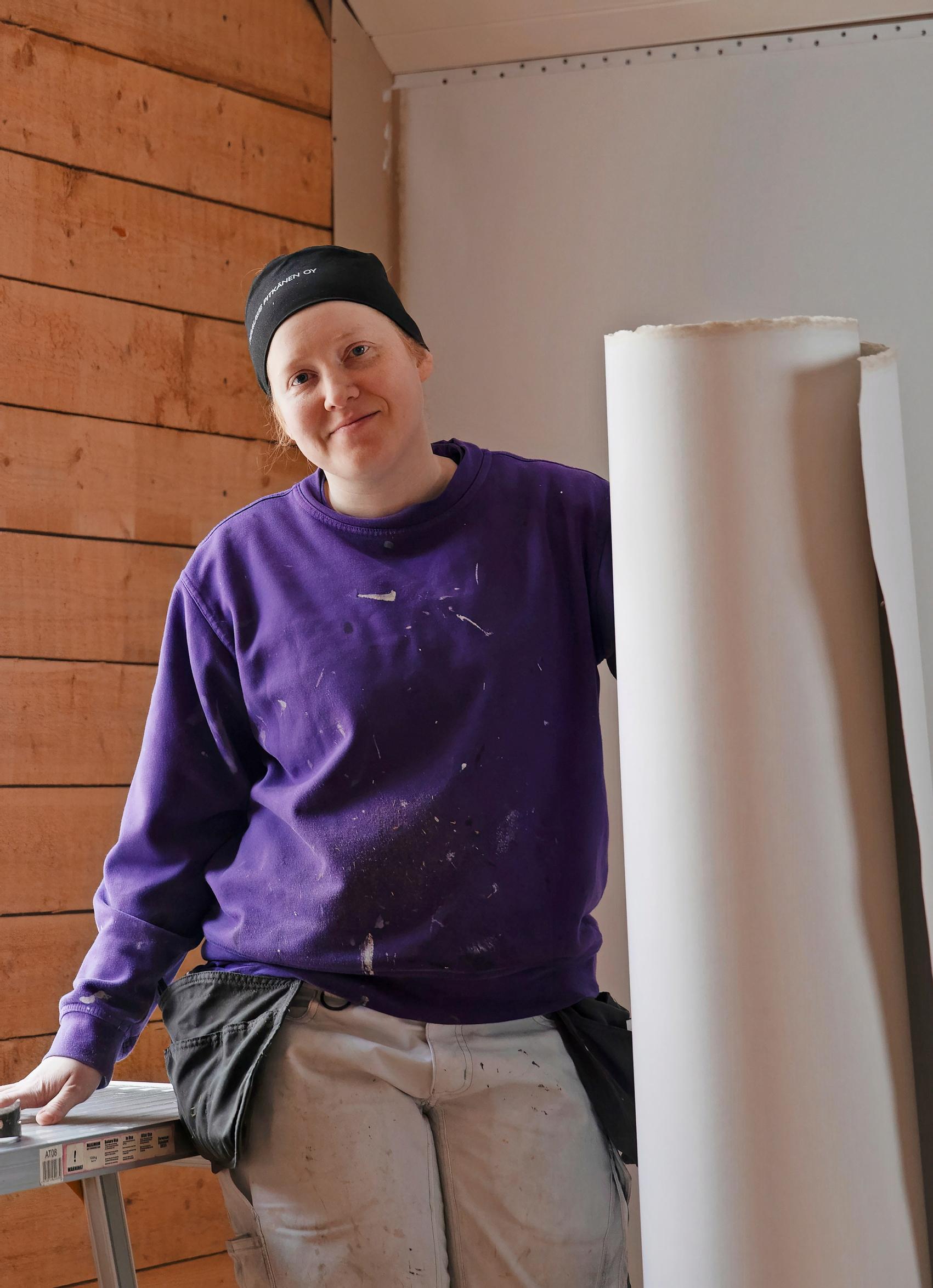 Intohimona pinkopahvit! Maalarimestari Anneli Kinnunen oppi tekniikan yrityksen ja erehdyksen kautta