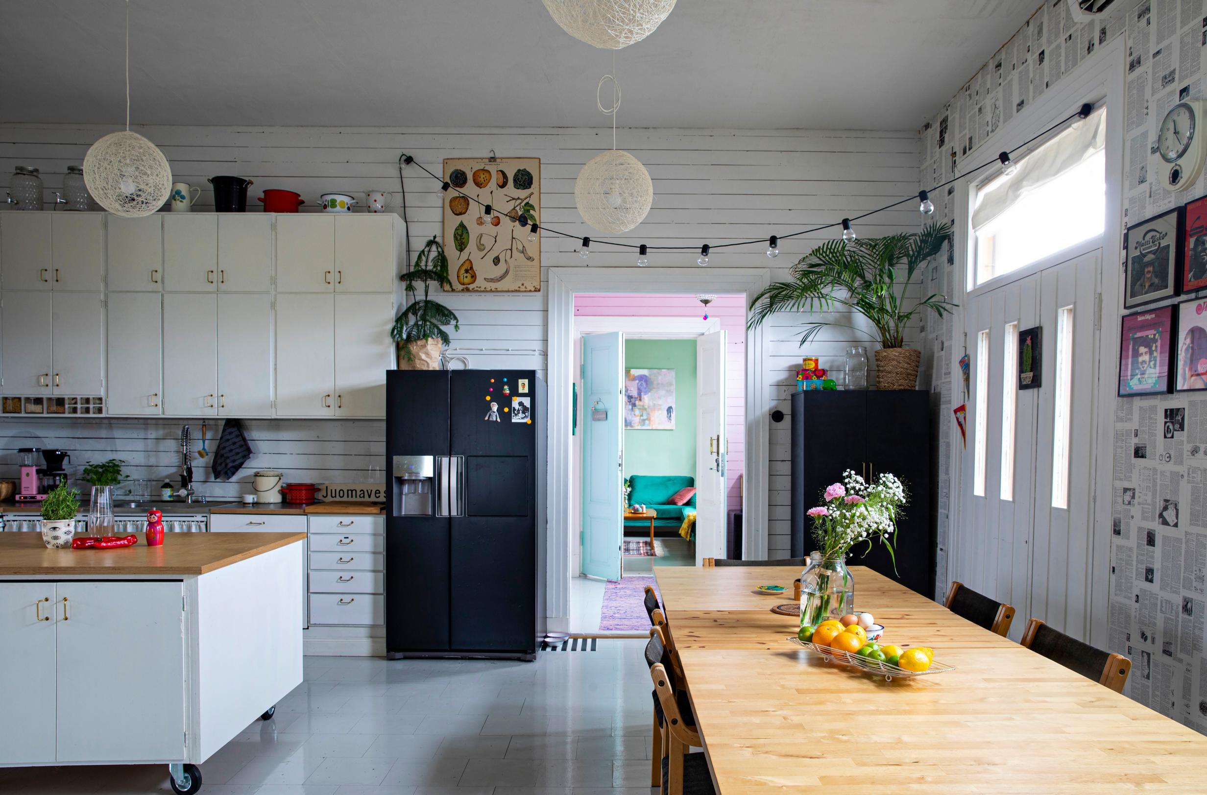 Tupakeittiö entisessä asemahallissa