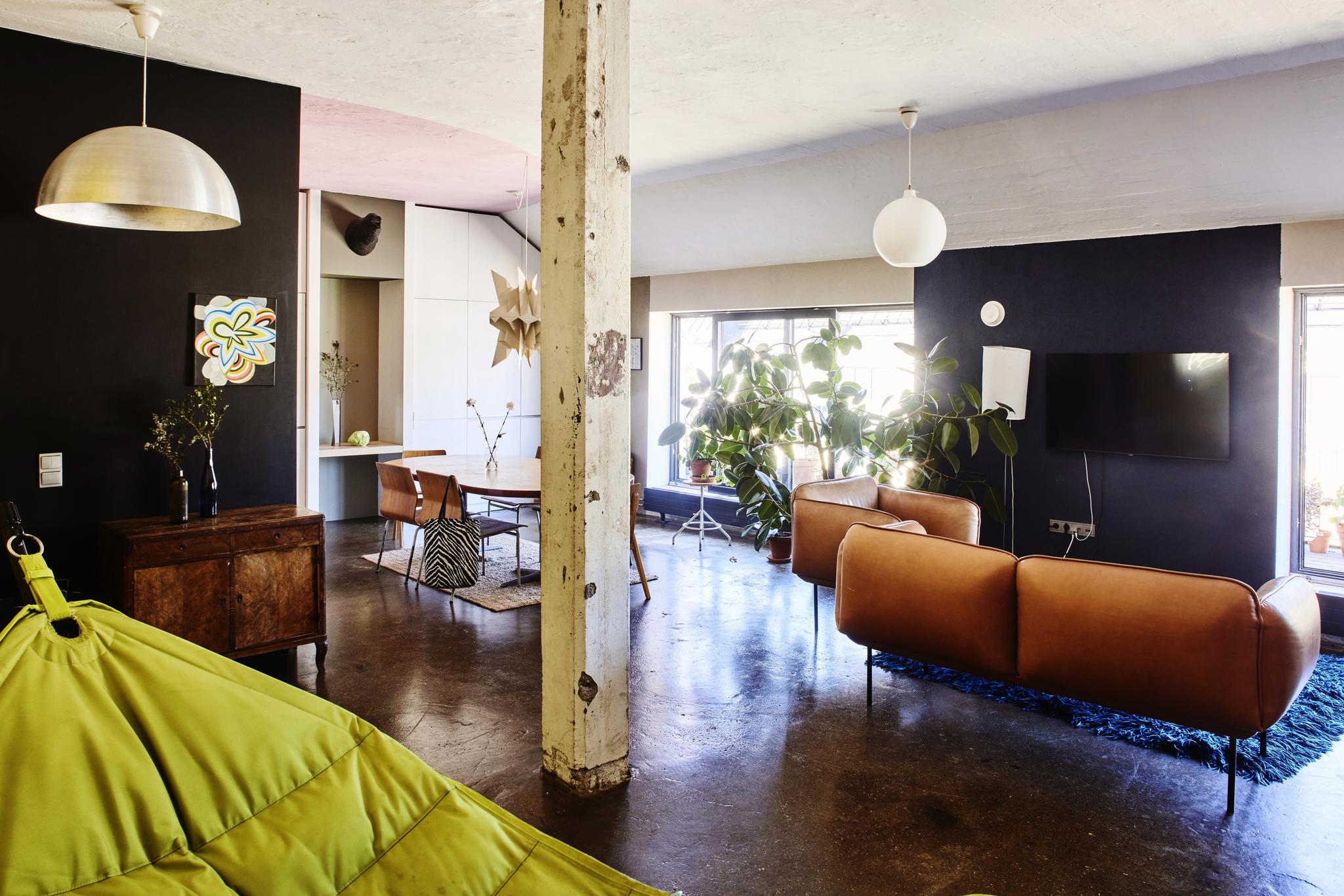 Kattohuoneisto Vanhasta Toimistosta Meillä Kotona