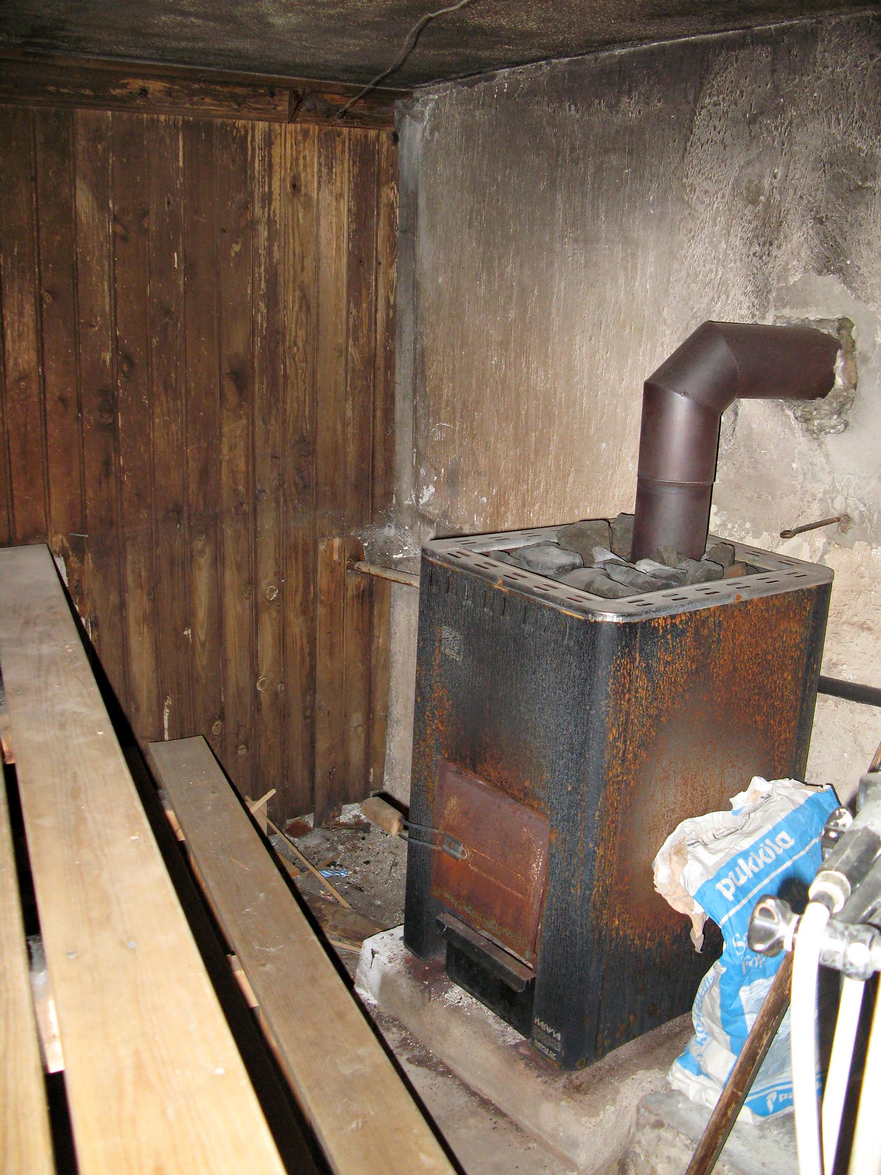 Sauna ennen remonttia