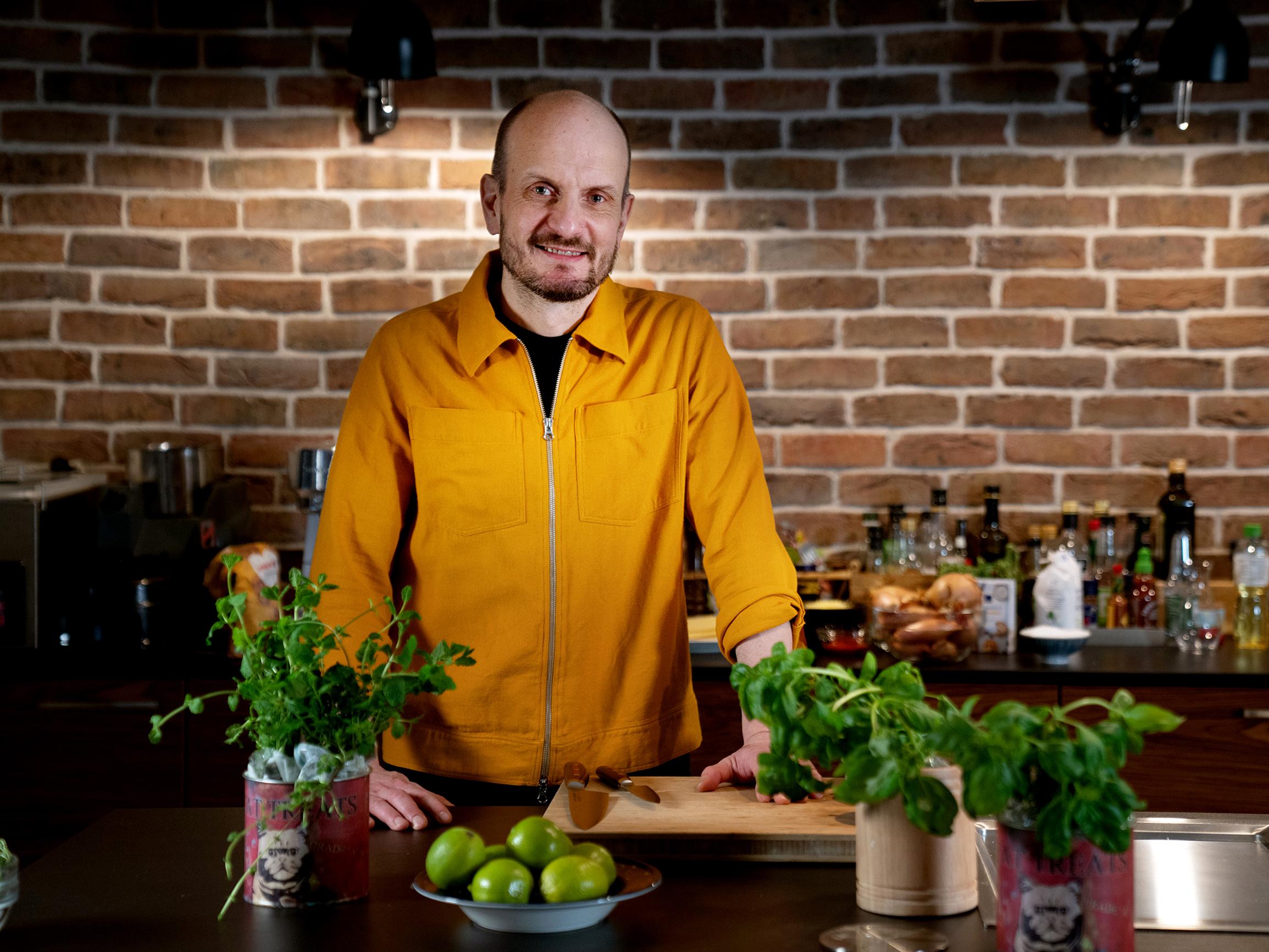 Hans Välimäen minestronekeitto – valmista italialainen klassikko huippukokin reseptillä!