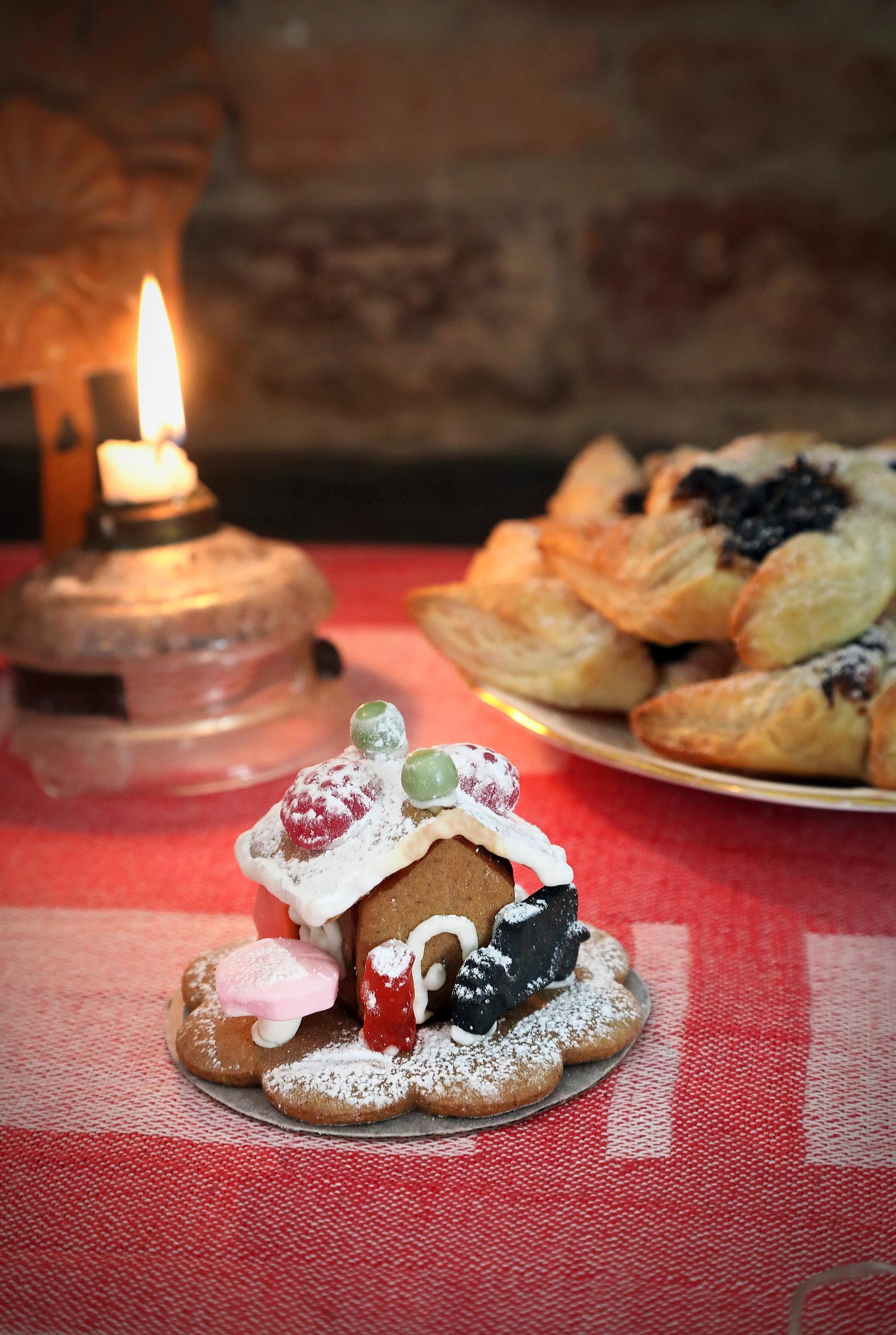 Pikkuinen piparitalo