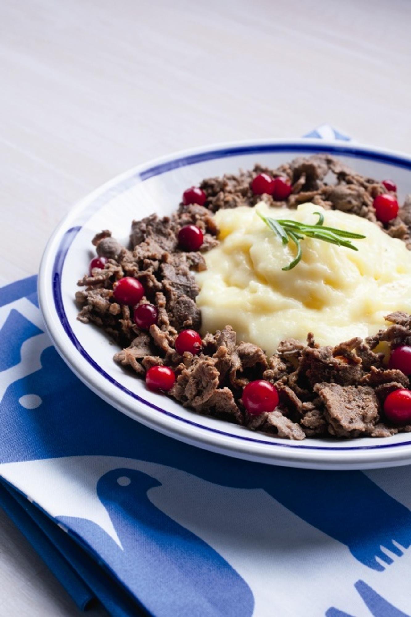 Tuhti Poronkaristys Meilla Kotona