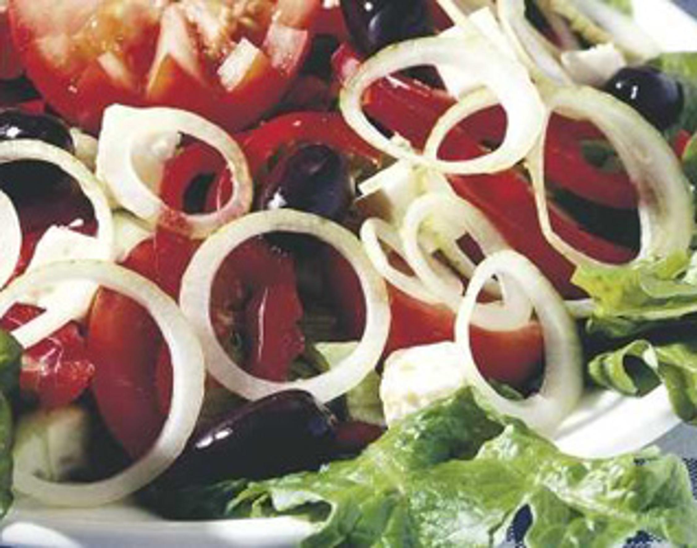 Kevyempi feta-pastasalaatti