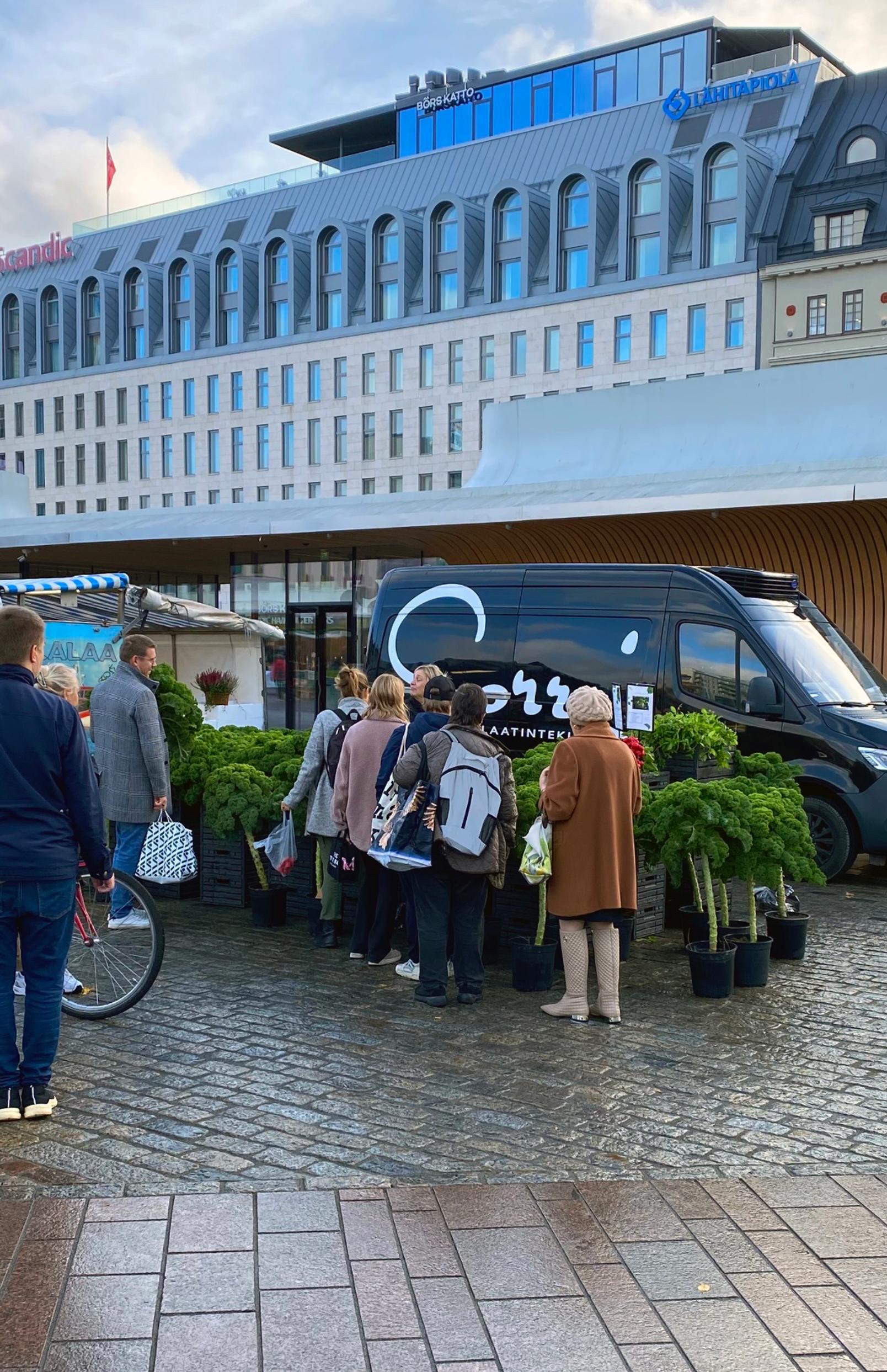 Sorrin puutarhan lehtikaalien Pop up -tapahtuma Turussa.