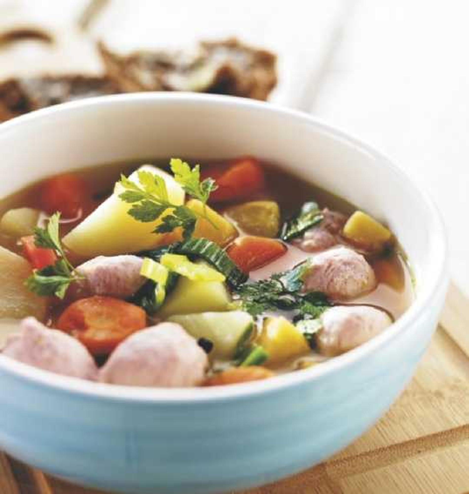 Perinteinen Siskonmakkarakeitto Maku