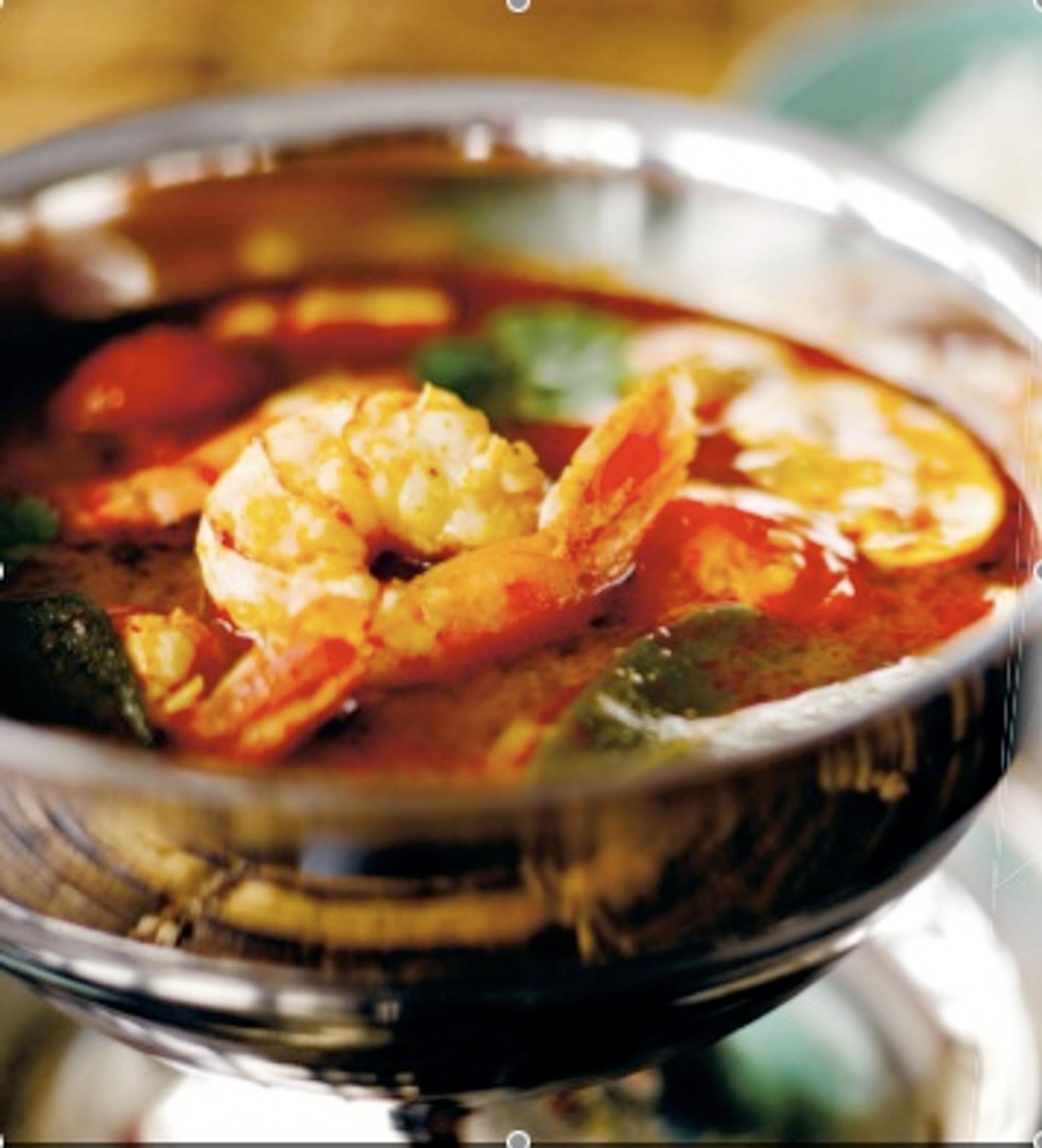 Thaimaalainen tom yam -keitto