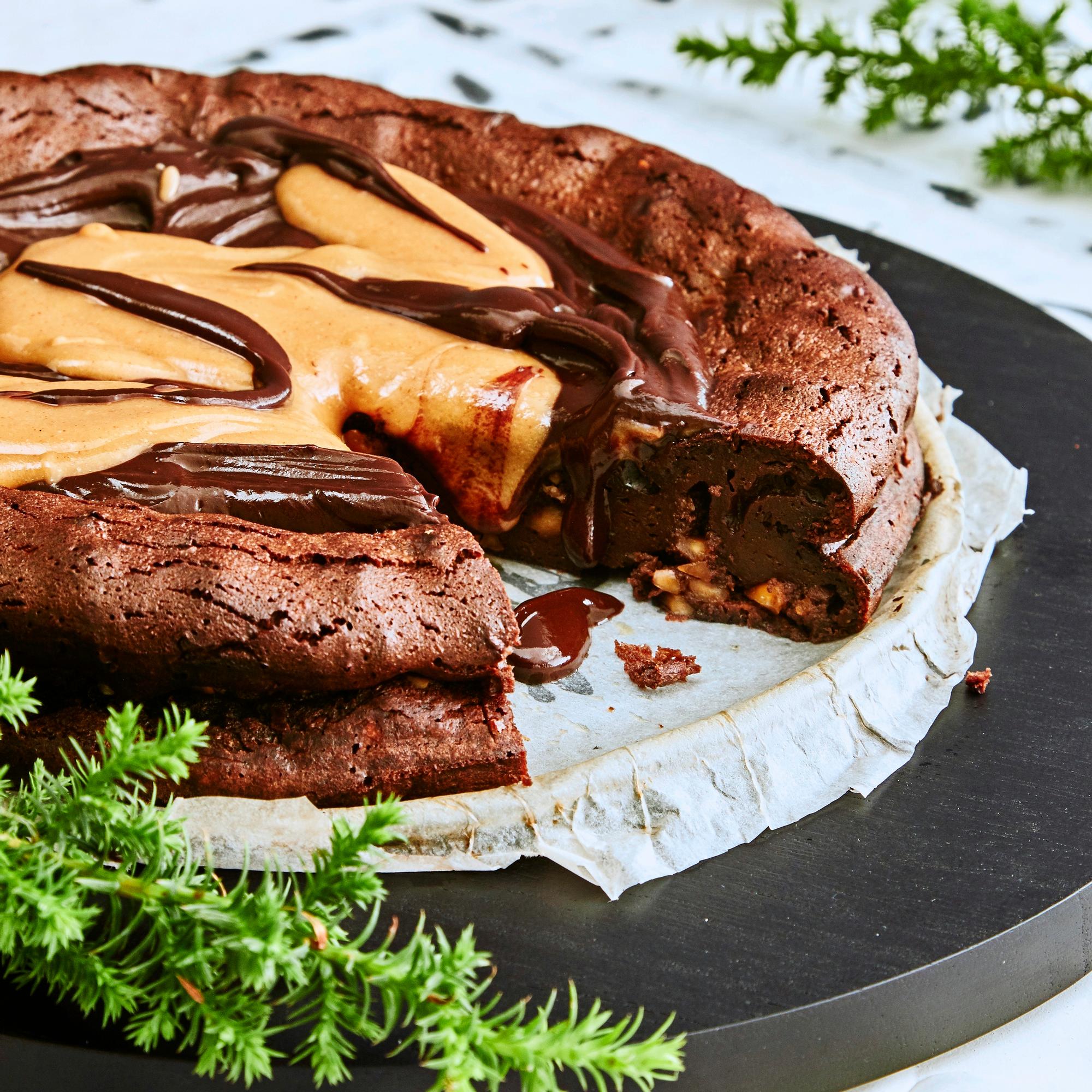 Pähkinä-suklaakakku ilman jauhoja – huh, mikä valuva viettelys!