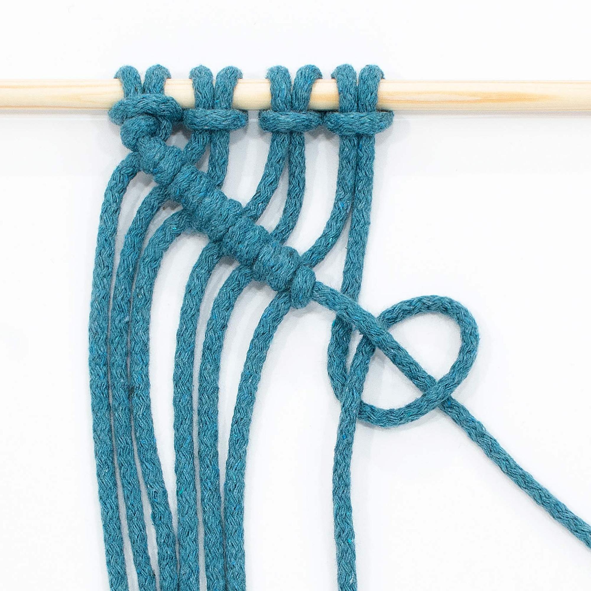 Kohosolmu oikealle viistoon