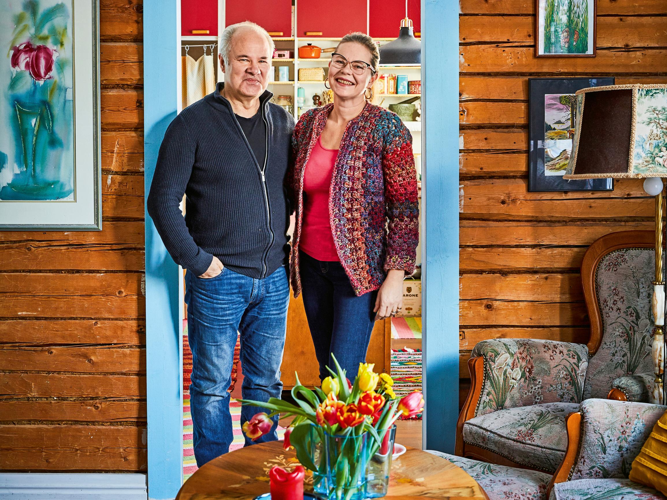 Muusikkopari hankki keskellä pandemiaa huonokuntoisen 450-neliöisen koulun: ”Annamme talon kertoa, mitä se haluaa”