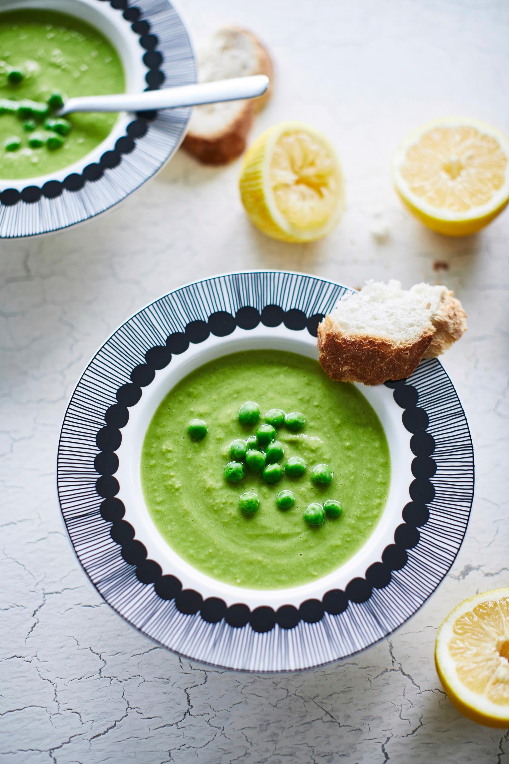 Lautasellinen tahini-hernesosekeittoa
