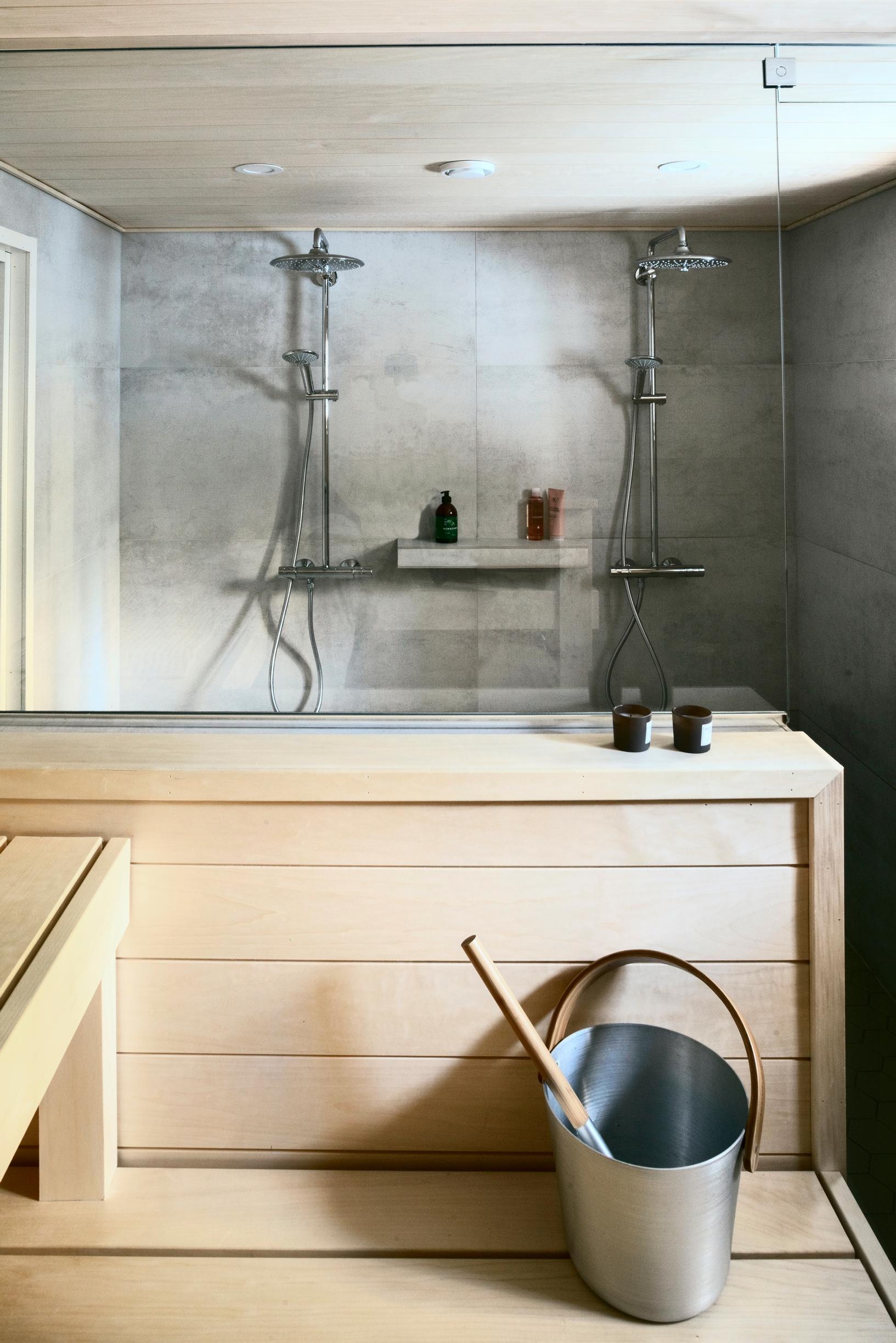 Kylpyhuone ja sauna
