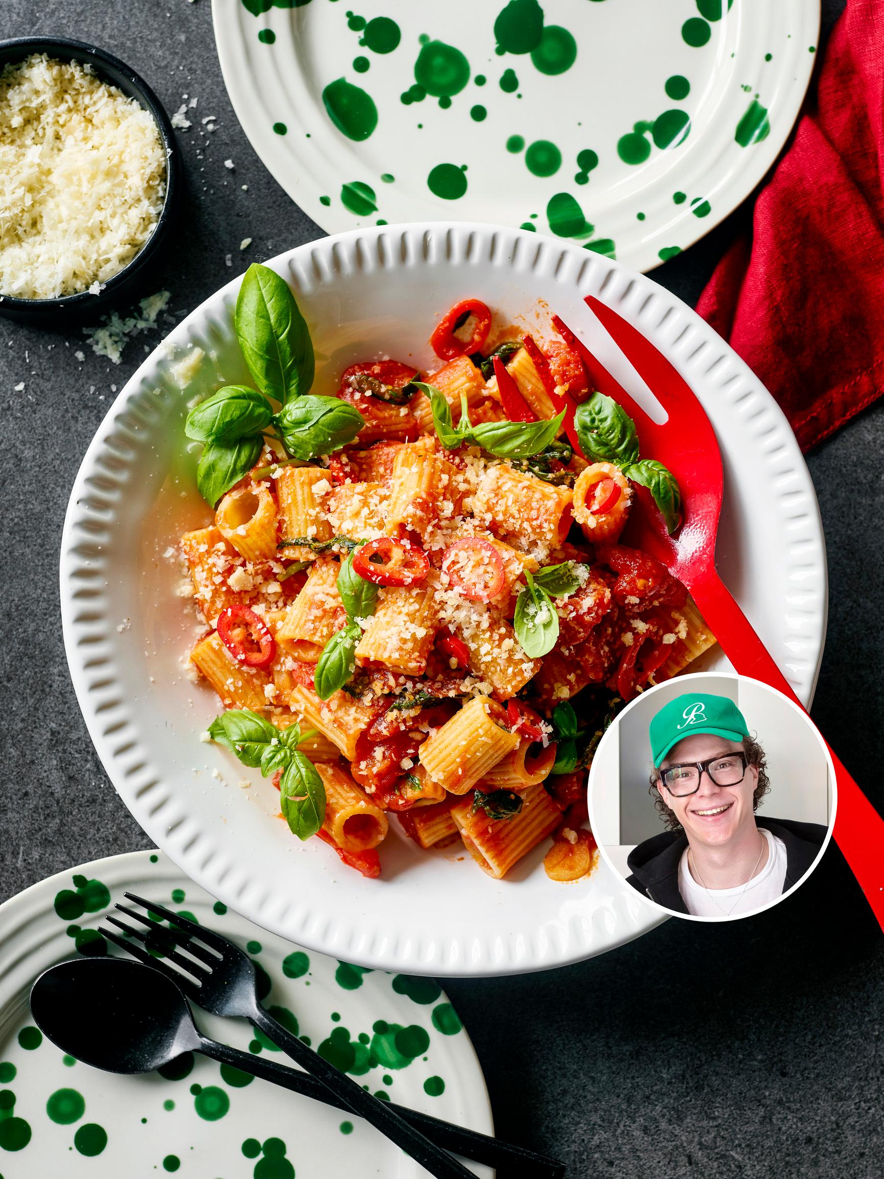 Ruokavaikuttaja Jabun arrabbiata on yksinkertaisen ihana tomaattipasta