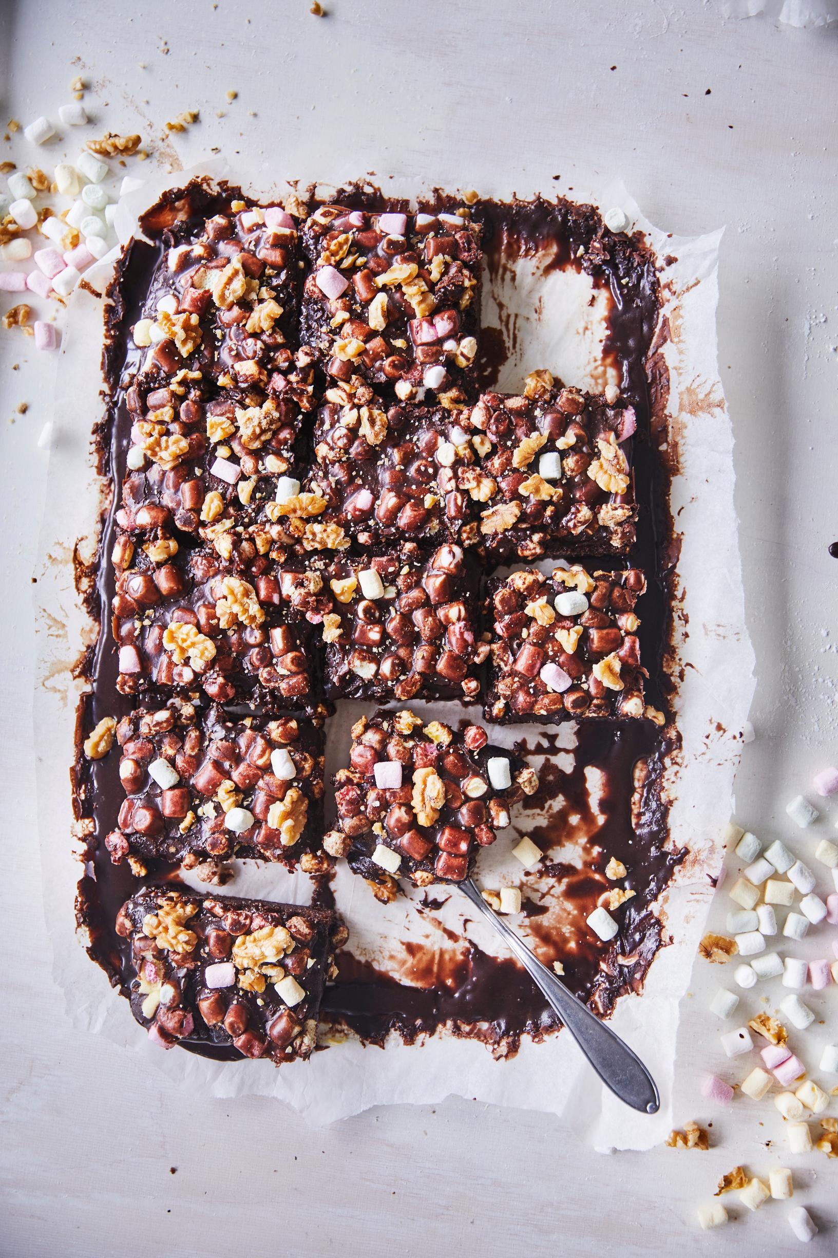 Mississippi mud cake – helppo mutakakku, jonka lapsikin leipoo hetkessä