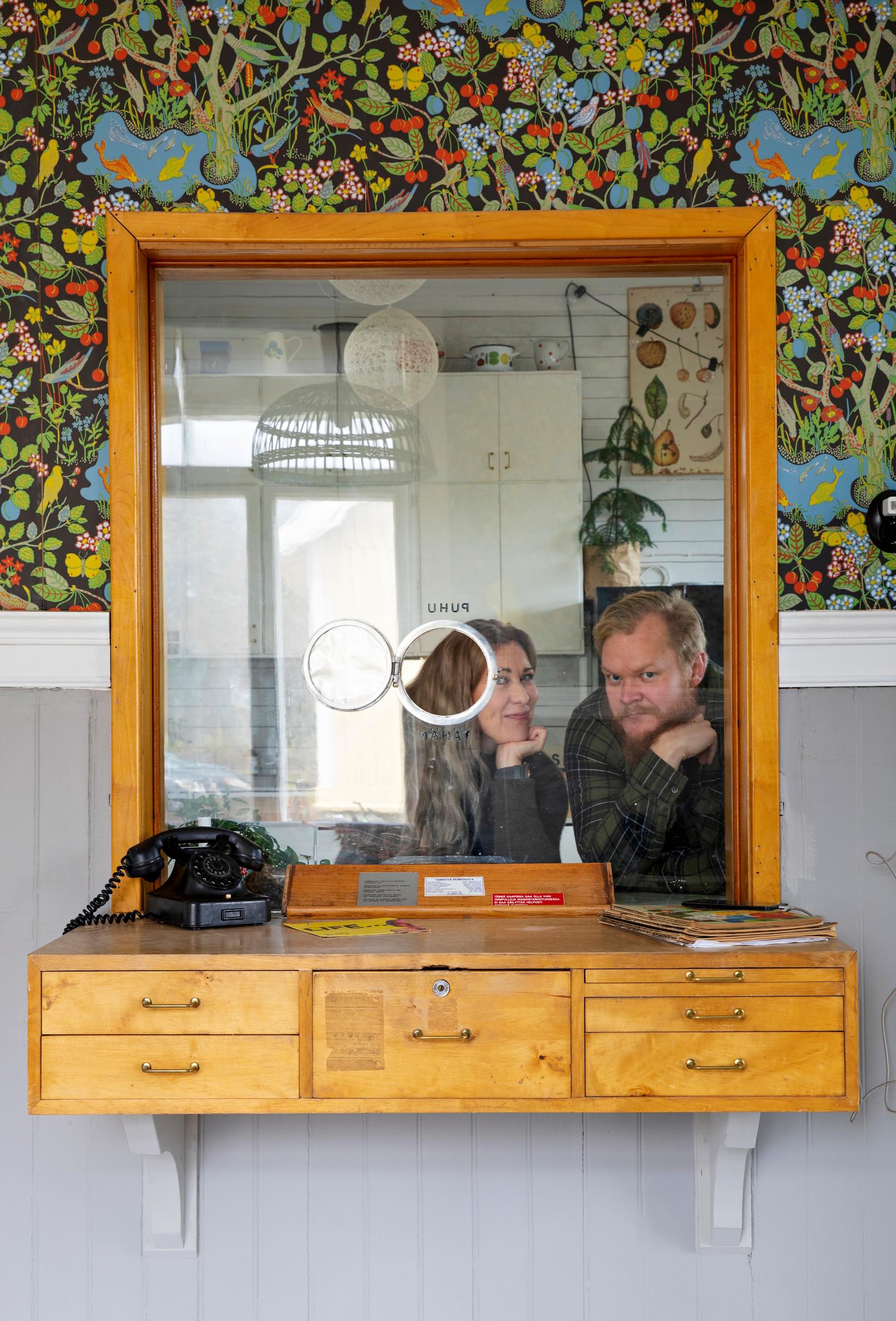 Vanha lipunmyyntiluukku