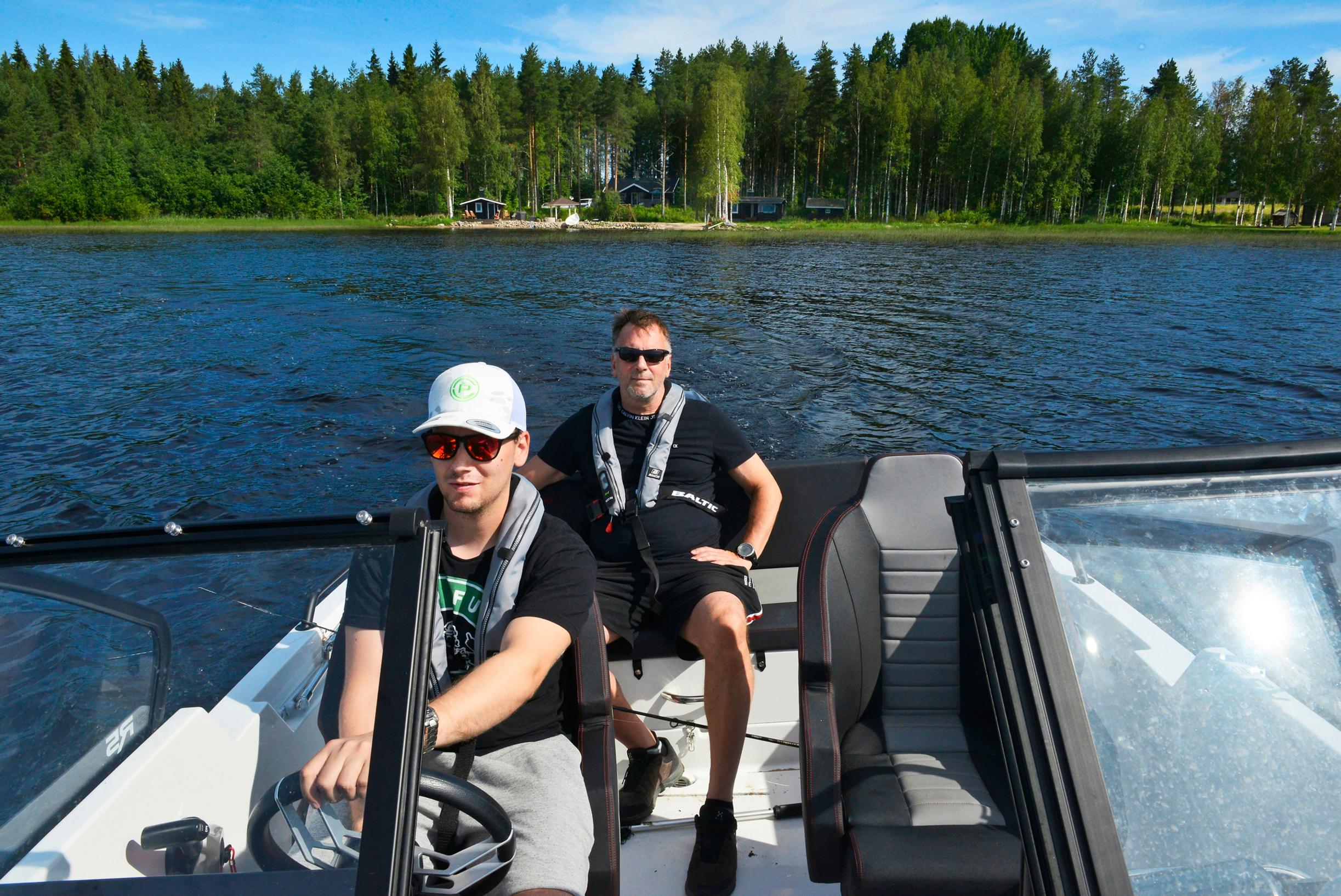 Veneilyä järvellä