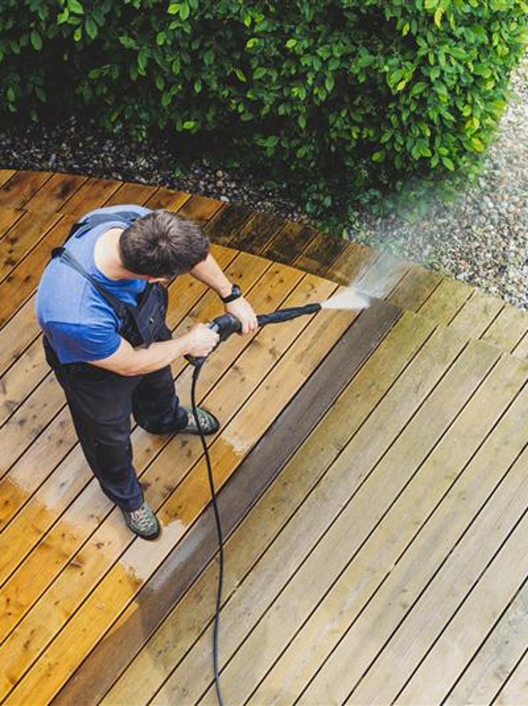 Pelkäätkö painepesuria? Väärällä käytöllä teet tuhoja, mutta estät ne yhdellä vanhan sanonnan vastaisella tavalla