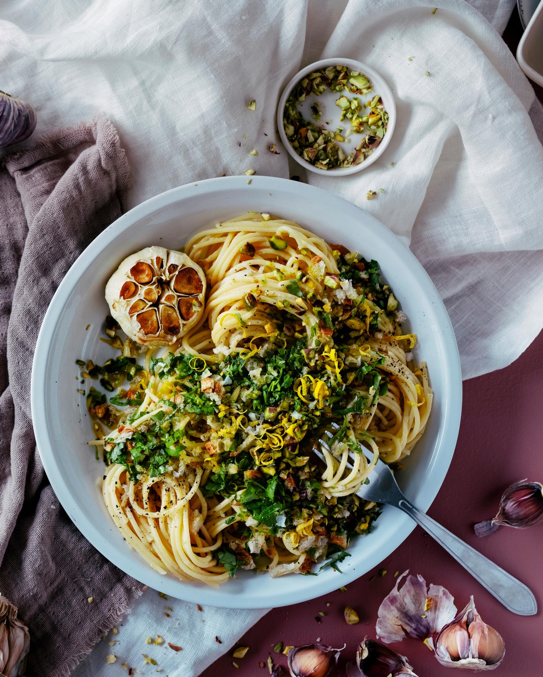 Valkosipulipasta