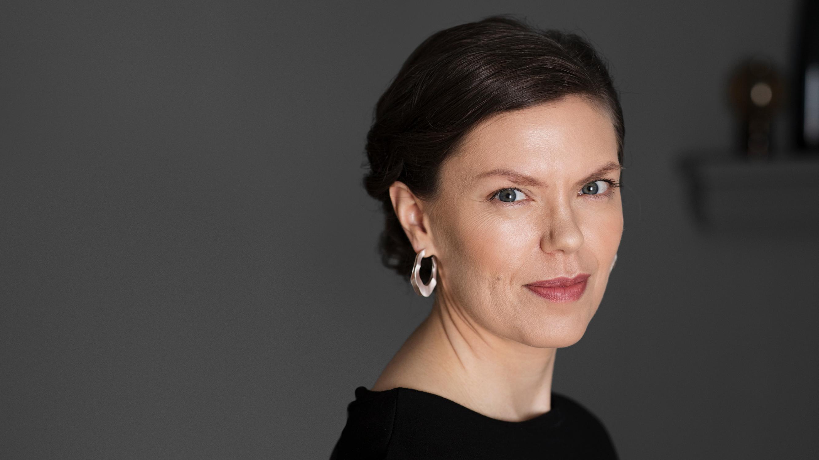 Koiratarvikeyrittäjä Maarit Kallio Sohvaryhmä-podcastissa: "Lemmikkibuumi johtuu halusta palata perusasioiden äärelle"