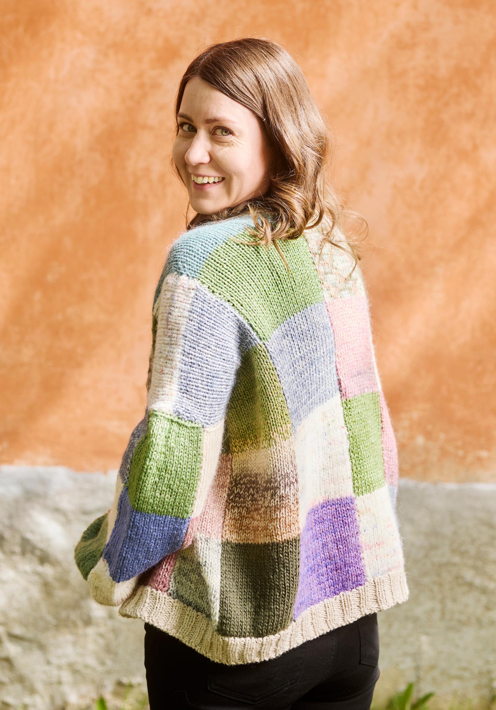 Pastellinen palaneuletakki takaa